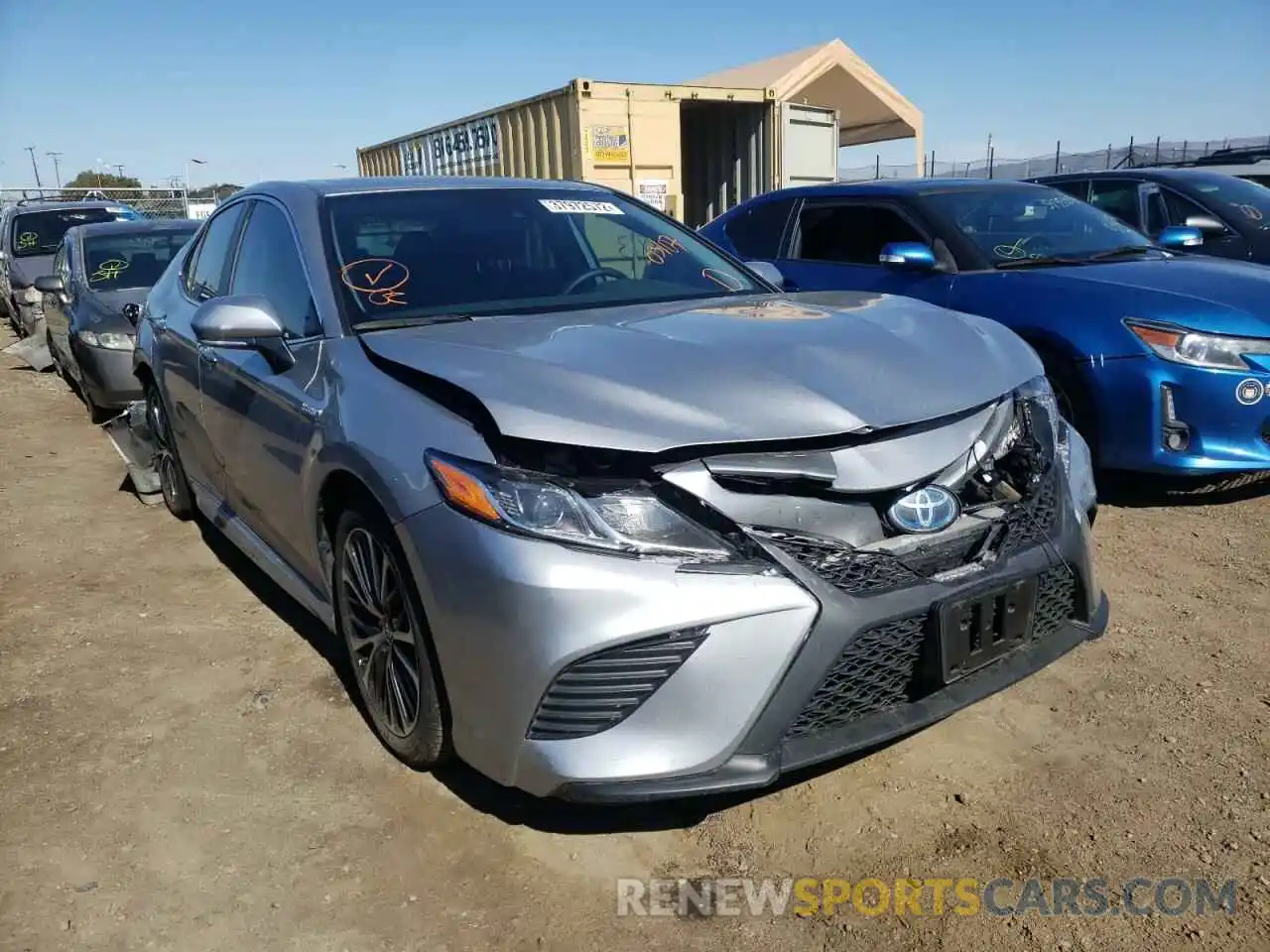 1 Photograph of a damaged car 4T1J31AK1LU533100 TOYOTA CAMRY 2020