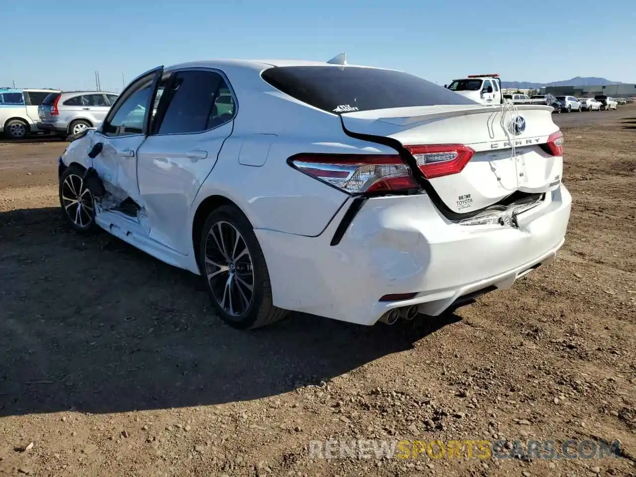 3 Photograph of a damaged car 4T1J31AK2LU009745 TOYOTA CAMRY 2020