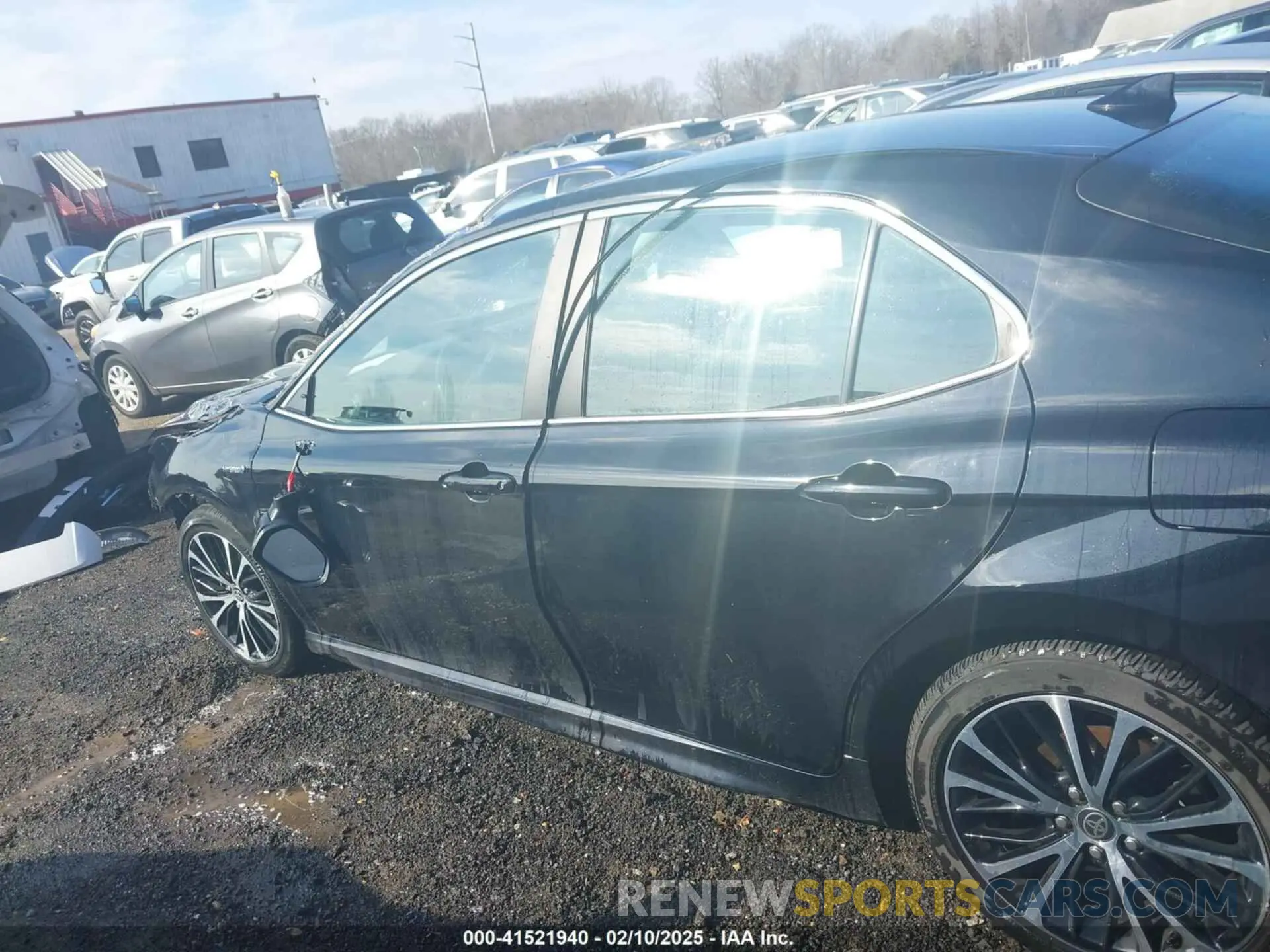 15 Photograph of a damaged car 4T1J31AK2LU543375 TOYOTA CAMRY 2020