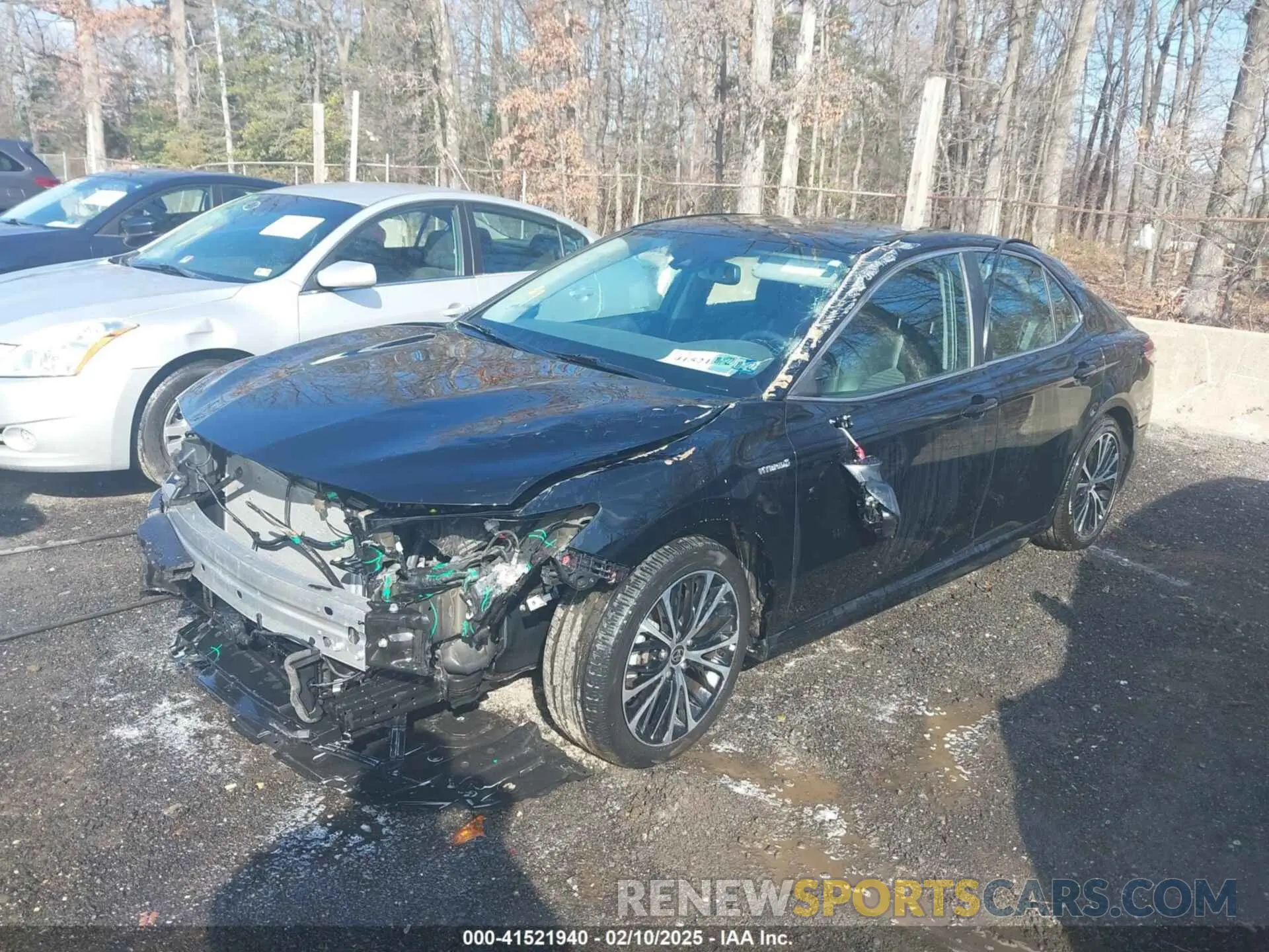 2 Photograph of a damaged car 4T1J31AK2LU543375 TOYOTA CAMRY 2020
