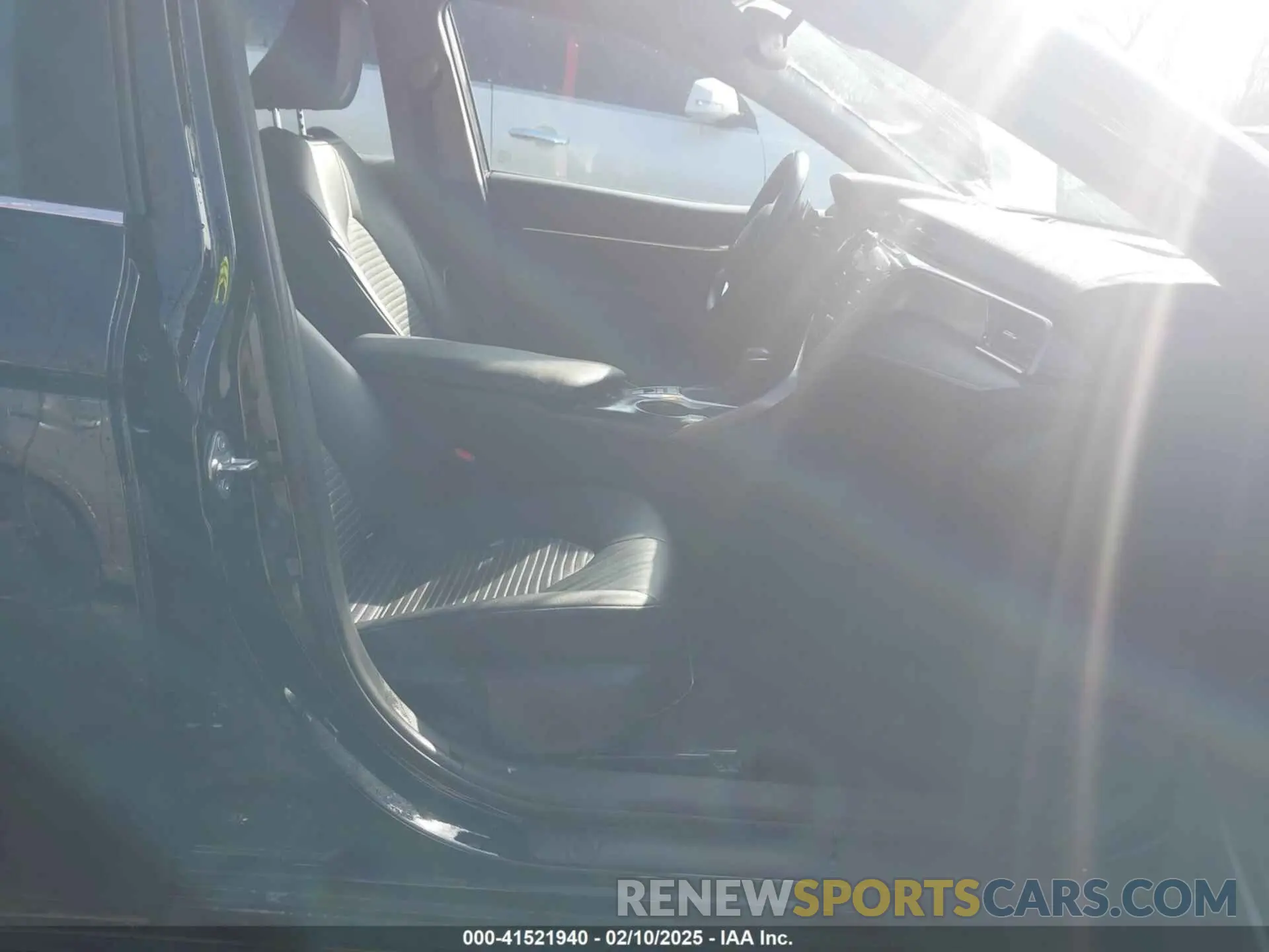 5 Photograph of a damaged car 4T1J31AK2LU543375 TOYOTA CAMRY 2020