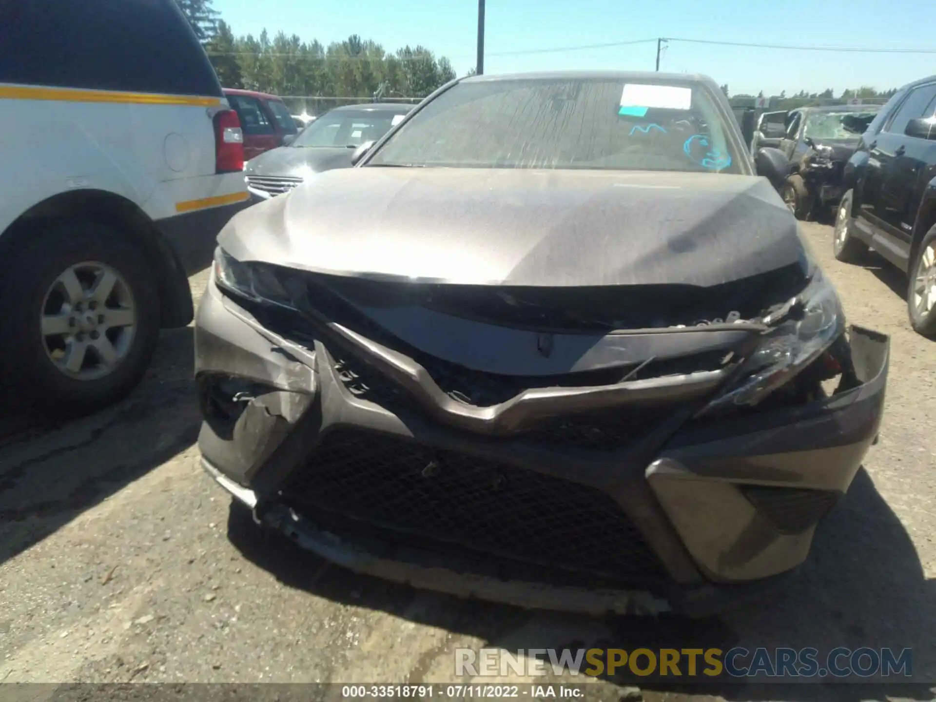 6 Photograph of a damaged car 4T1J31AK2LU544848 TOYOTA CAMRY 2020