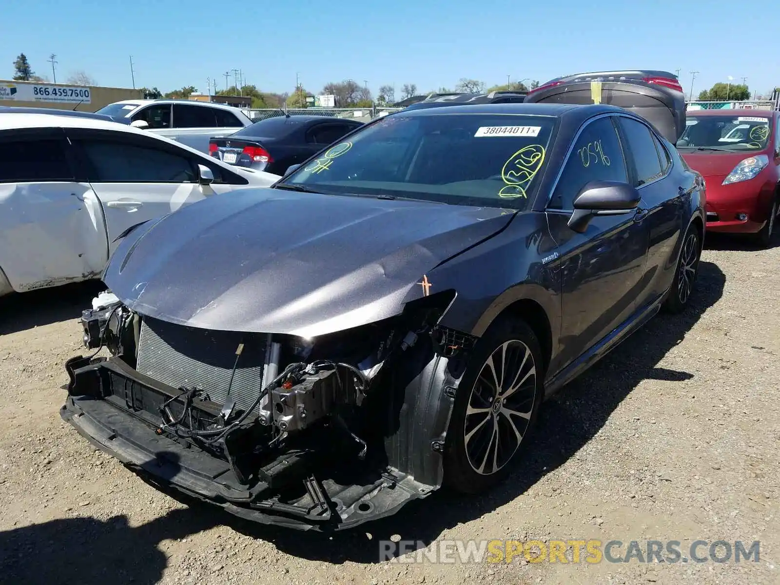 2 Photograph of a damaged car 4T1J31AK3LU526259 TOYOTA CAMRY 2020