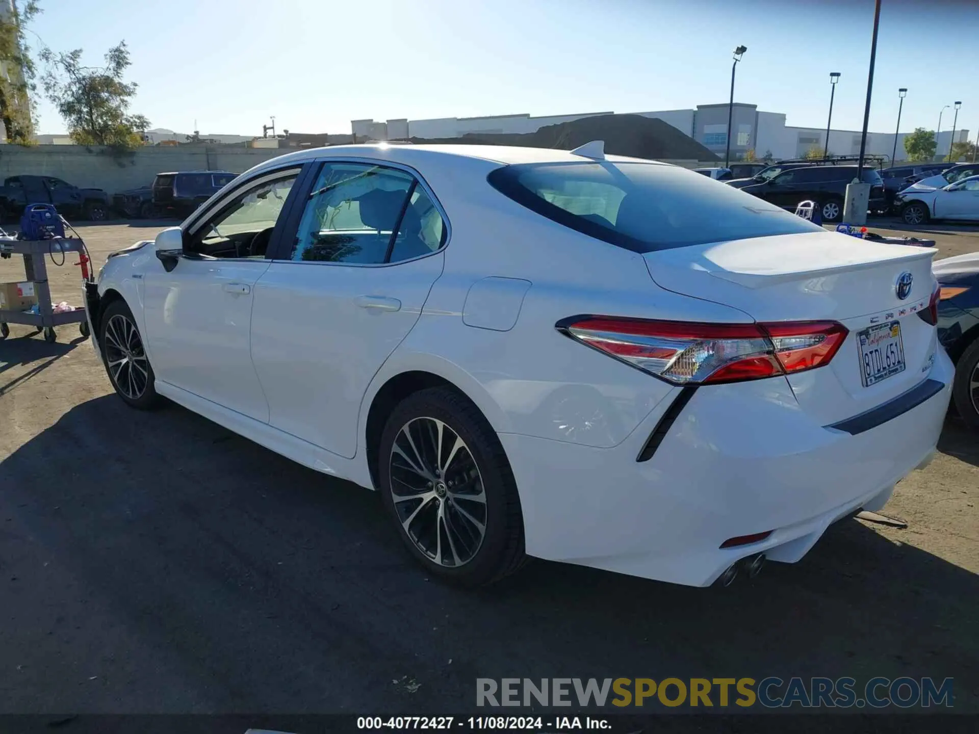 3 Photograph of a damaged car 4T1J31AK3LU534569 TOYOTA CAMRY 2020