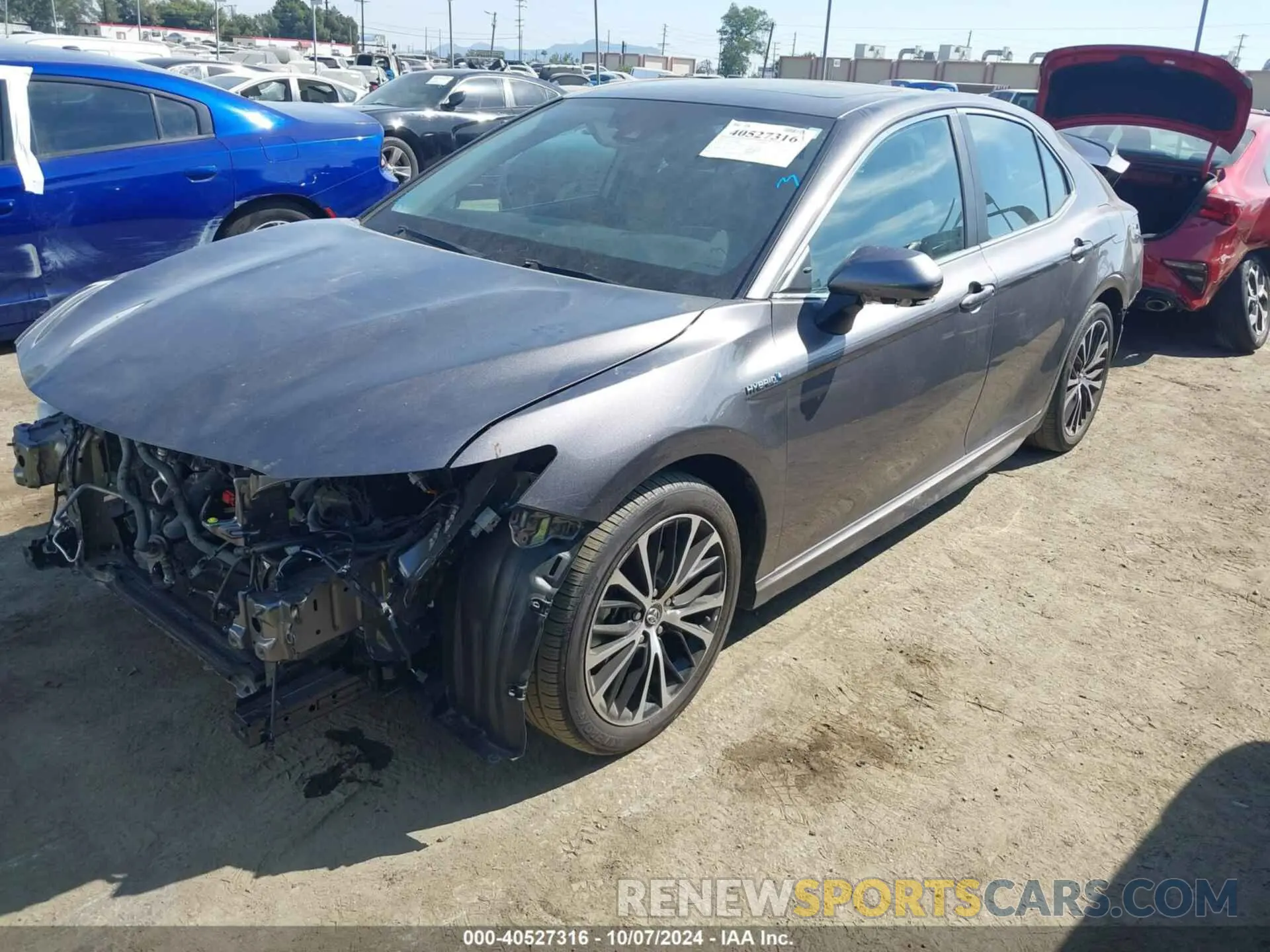 2 Photograph of a damaged car 4T1J31AK4LU518946 TOYOTA CAMRY 2020