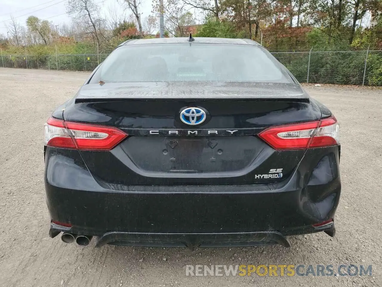 6 Photograph of a damaged car 4T1J31AK4LU524696 TOYOTA CAMRY 2020