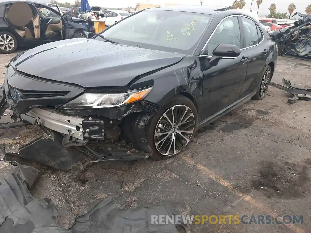 2 Photograph of a damaged car 4T1J31AK4LU530241 TOYOTA CAMRY 2020