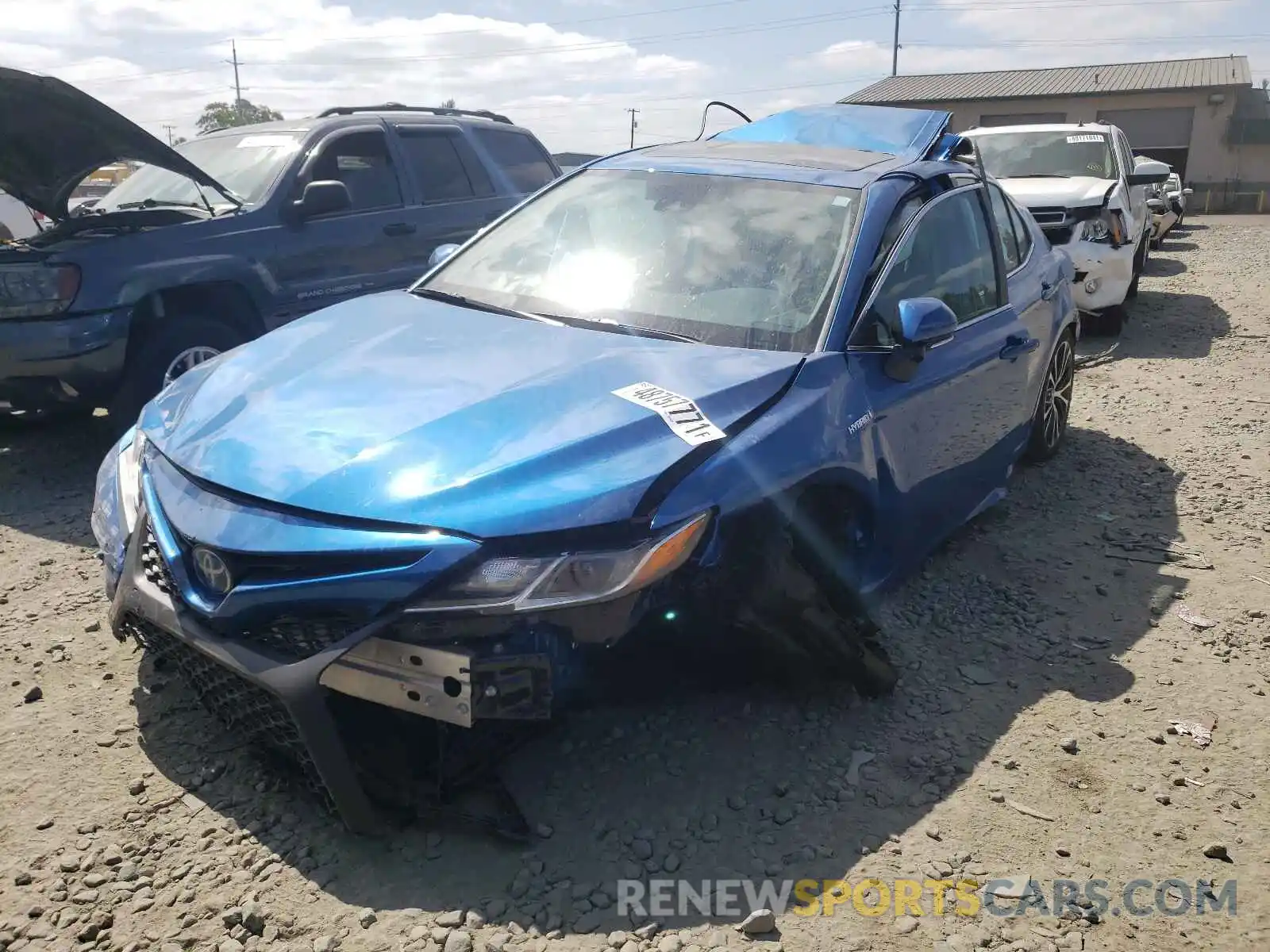 2 Photograph of a damaged car 4T1J31AK5LU012476 TOYOTA CAMRY 2020