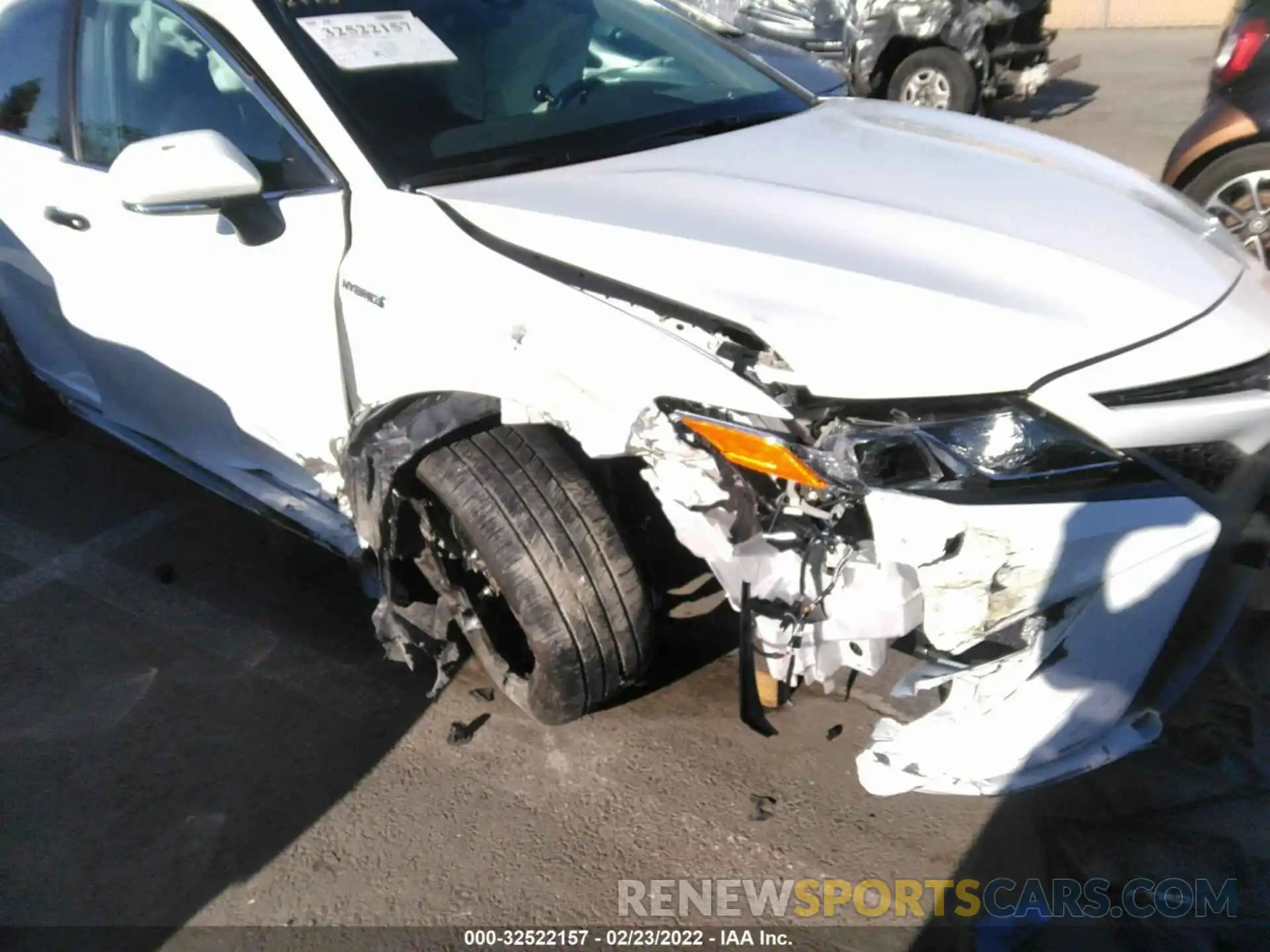 6 Photograph of a damaged car 4T1J31AK5LU019654 TOYOTA CAMRY 2020