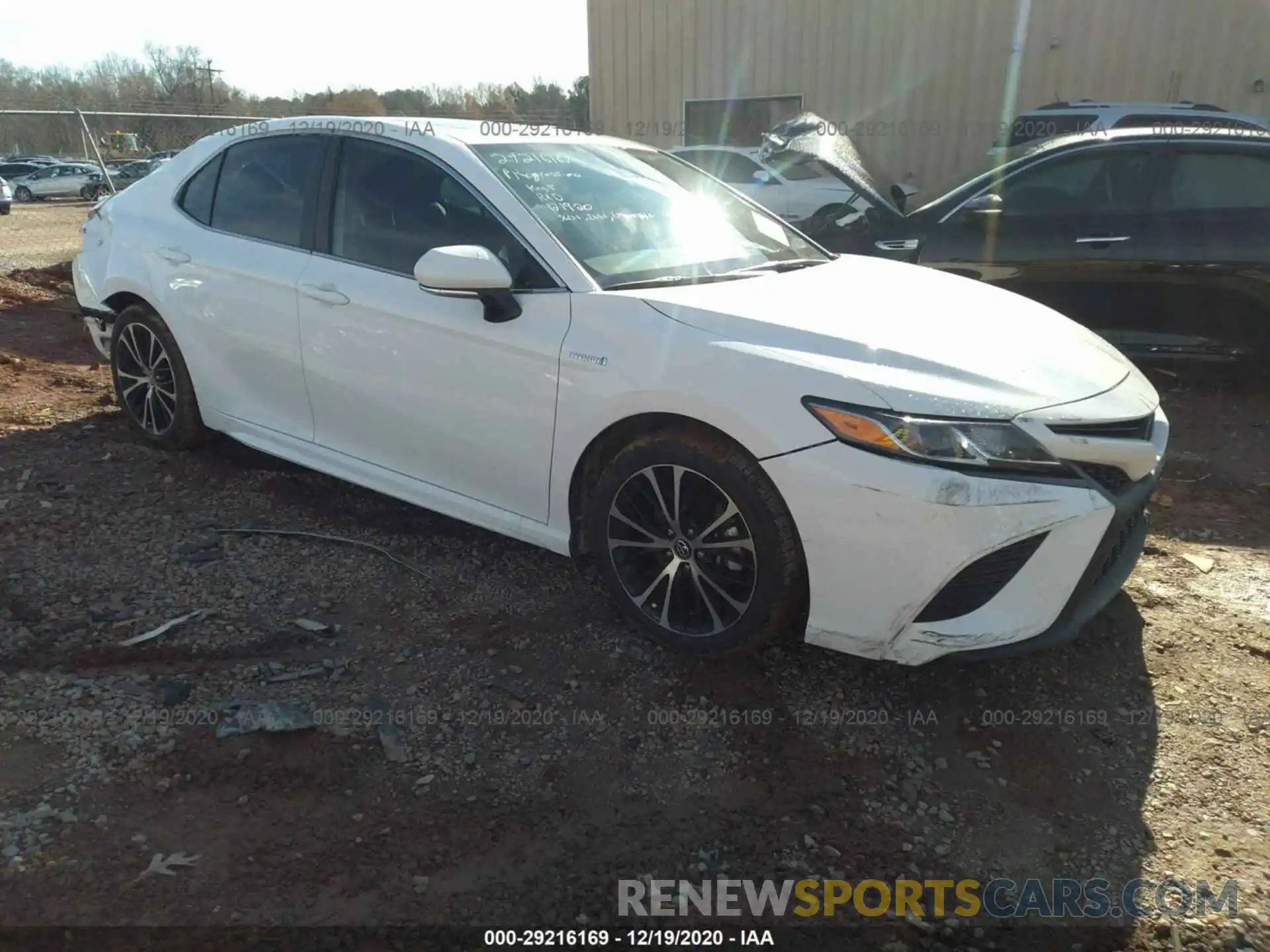 1 Photograph of a damaged car 4T1J31AK6LU012177 TOYOTA CAMRY 2020