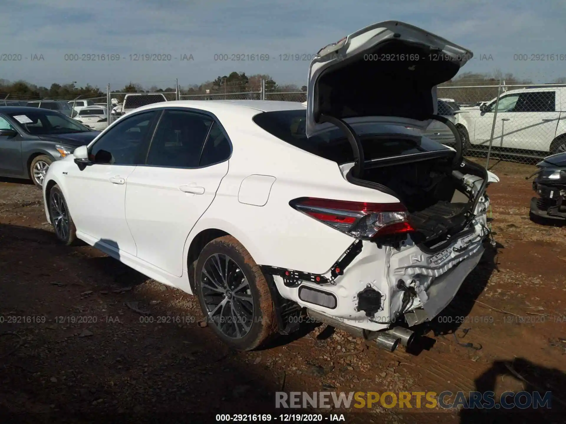 3 Photograph of a damaged car 4T1J31AK6LU012177 TOYOTA CAMRY 2020