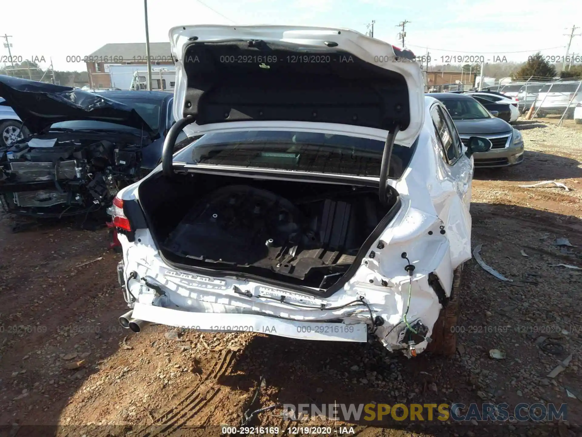 6 Photograph of a damaged car 4T1J31AK6LU012177 TOYOTA CAMRY 2020