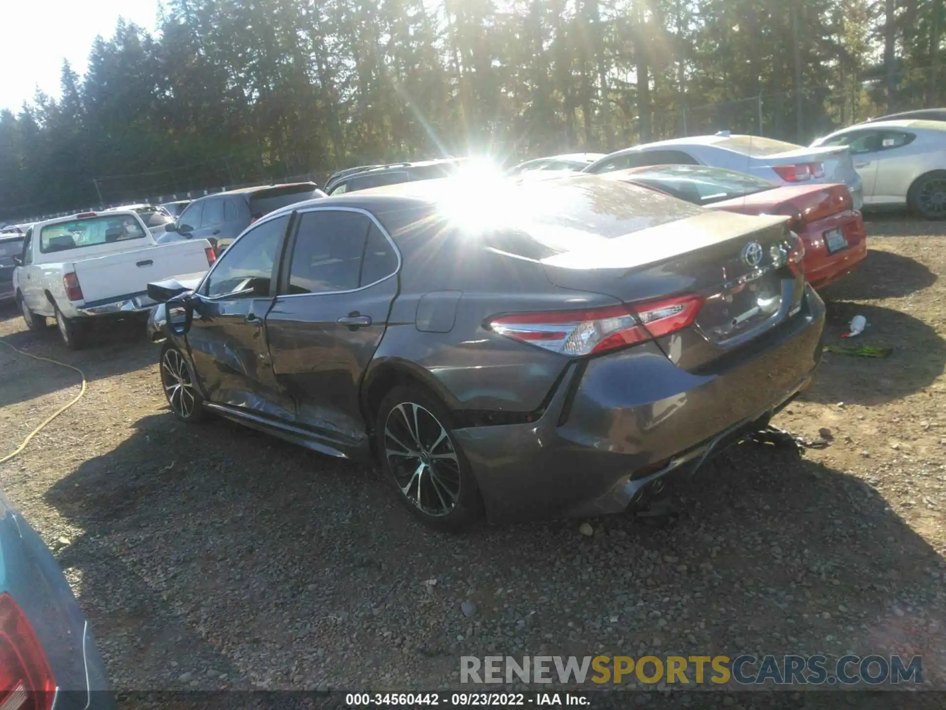 3 Photograph of a damaged car 4T1J31AK6LU536266 TOYOTA CAMRY 2020