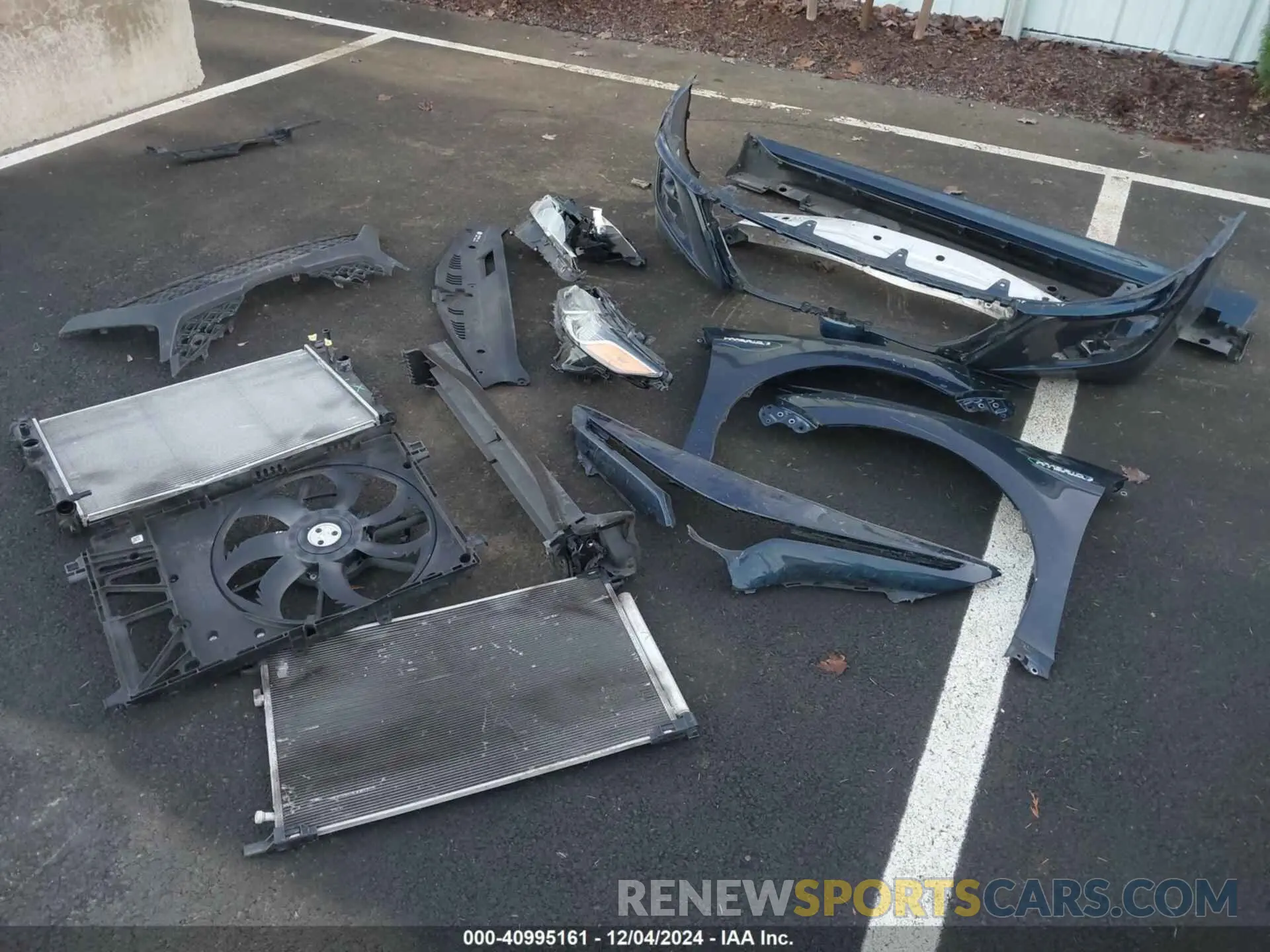 12 Photograph of a damaged car 4T1J31AK6LU543623 TOYOTA CAMRY 2020