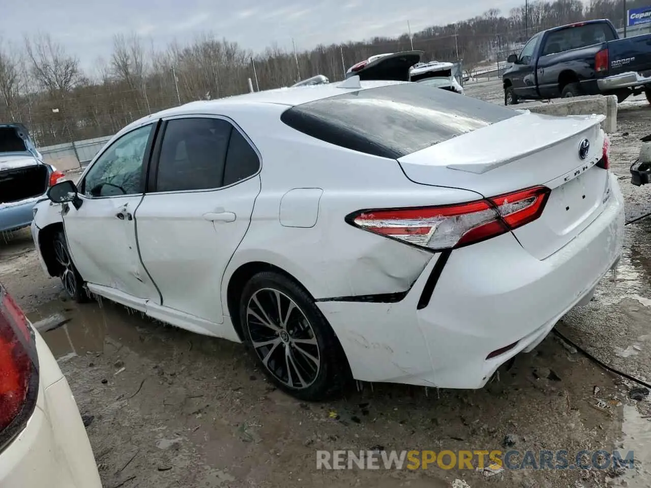 2 Photograph of a damaged car 4T1J31AK8LU014223 TOYOTA CAMRY 2020