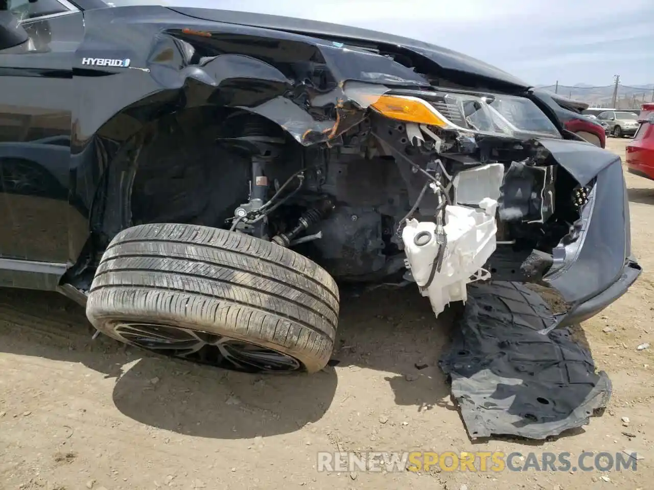 9 Photograph of a damaged car 4T1J31AK8LU542988 TOYOTA CAMRY 2020