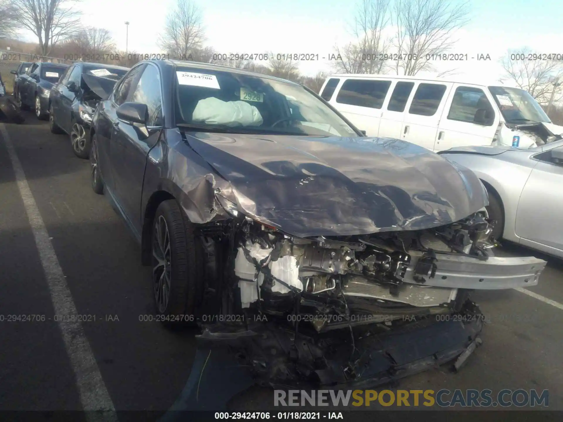 1 Photograph of a damaged car 4T1J31AK9LU533569 TOYOTA CAMRY 2020