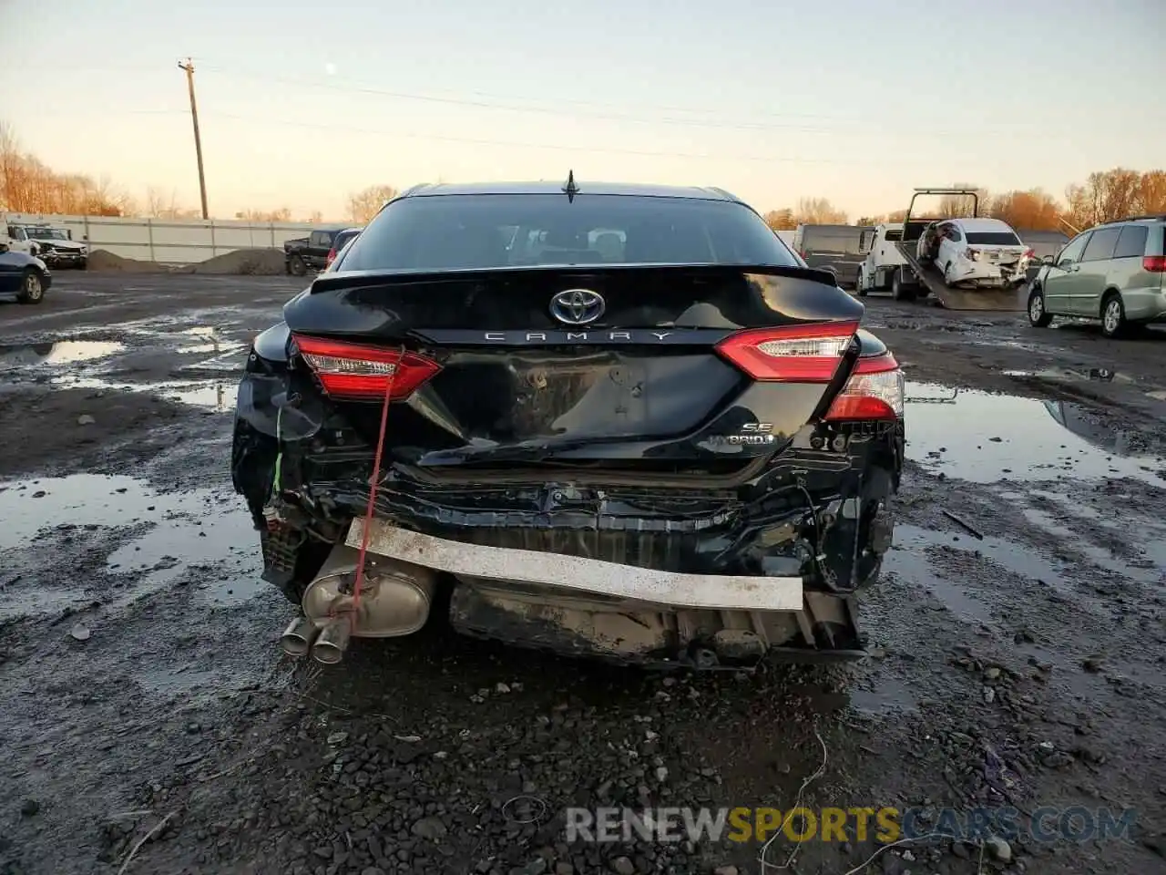 6 Photograph of a damaged car 4T1J31AK9LU533698 TOYOTA CAMRY 2020