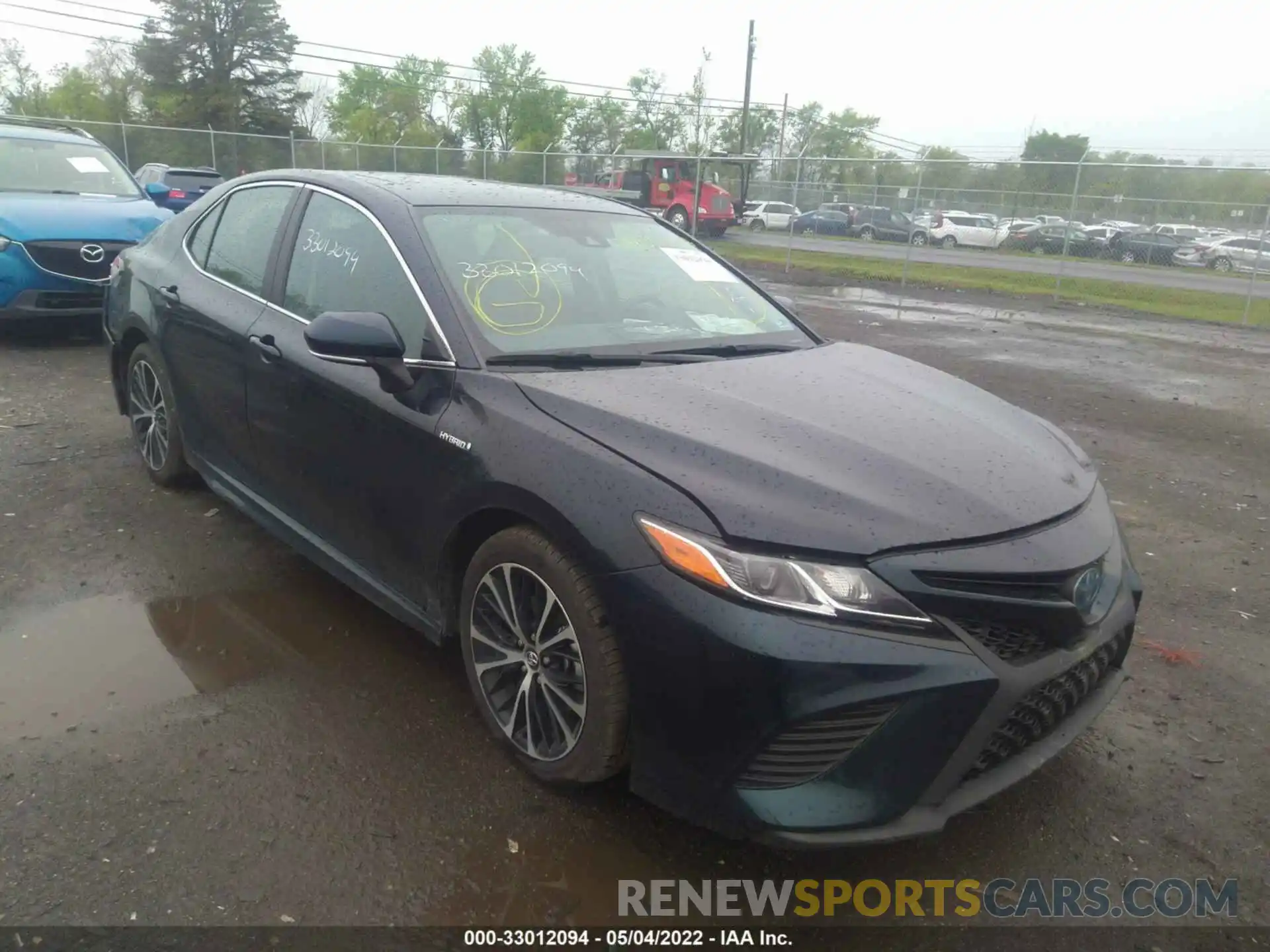 1 Photograph of a damaged car 4T1J31AKXLU521687 TOYOTA CAMRY 2020