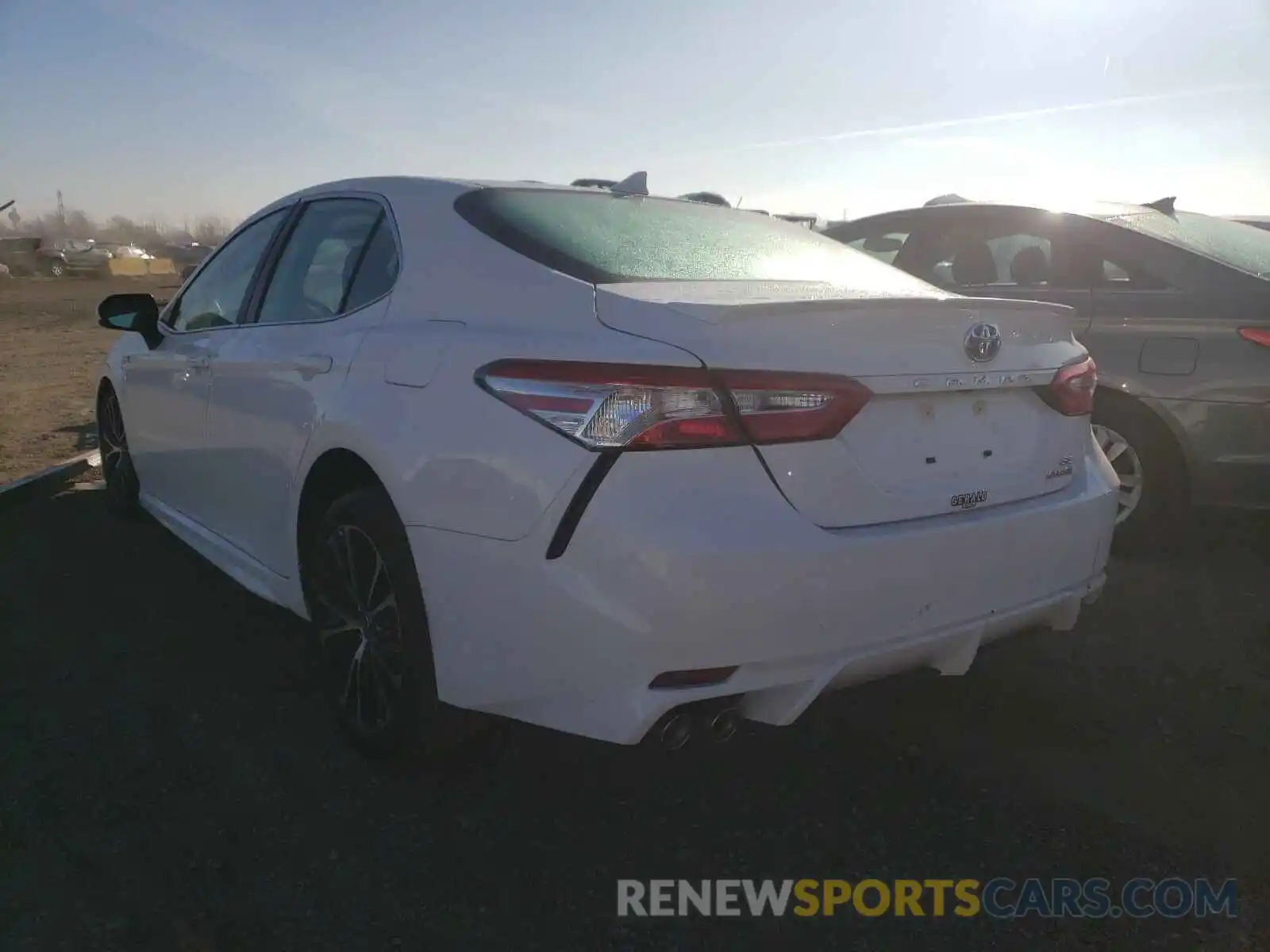 3 Photograph of a damaged car 4T1J31AKXLU532642 TOYOTA CAMRY 2020