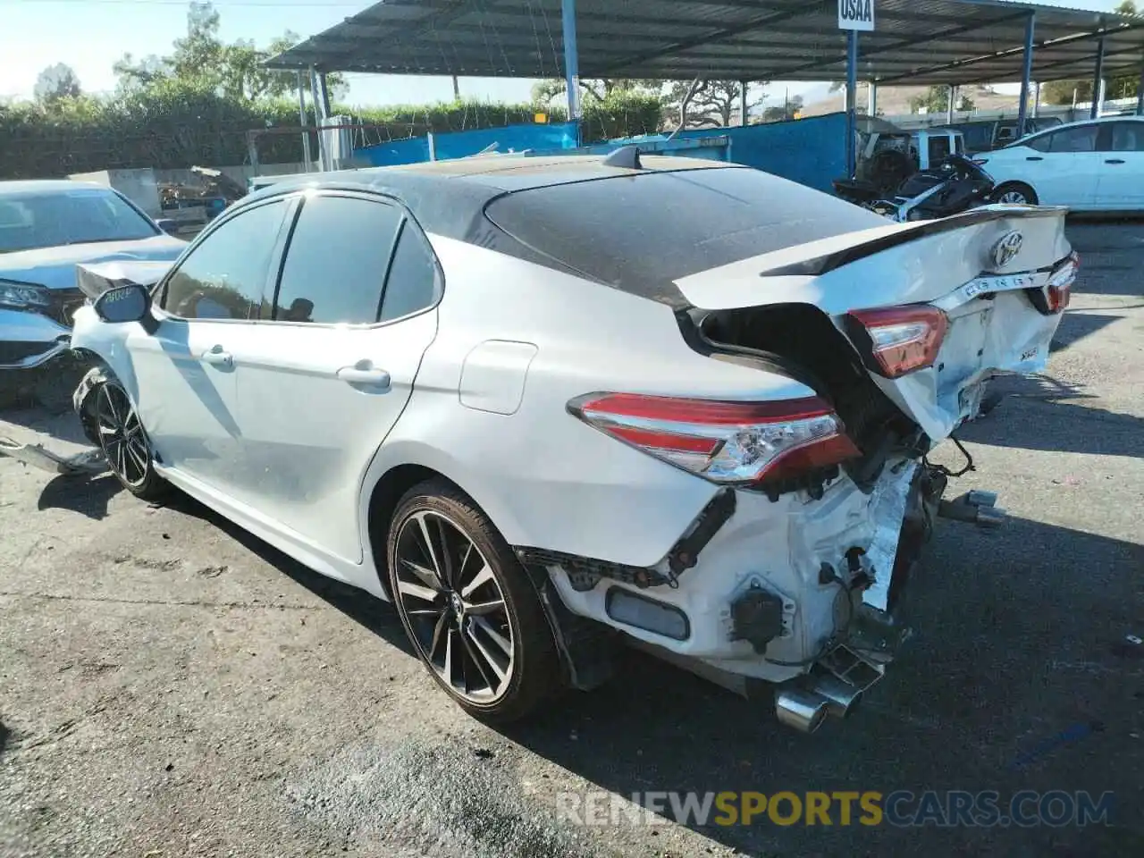 3 Photograph of a damaged car 4T1K61AK0LU305617 TOYOTA CAMRY 2020