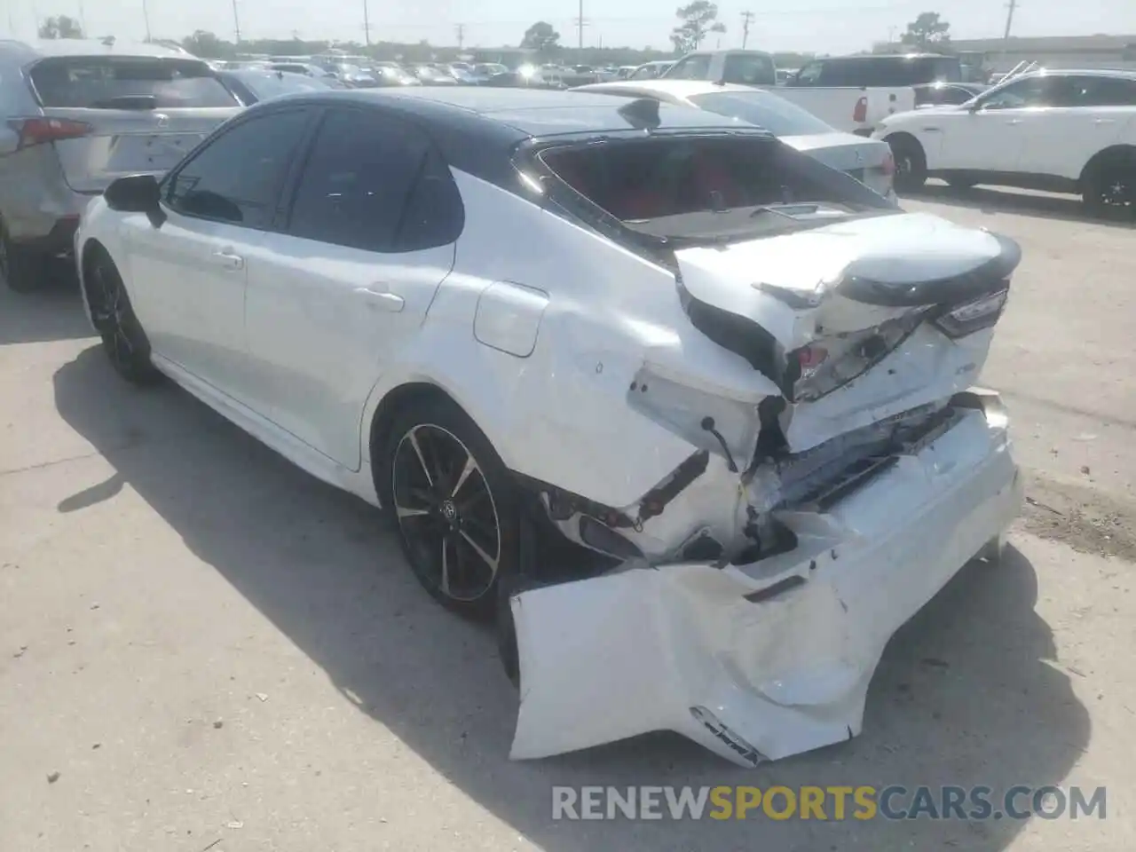 3 Photograph of a damaged car 4T1K61AK0LU336527 TOYOTA CAMRY 2020