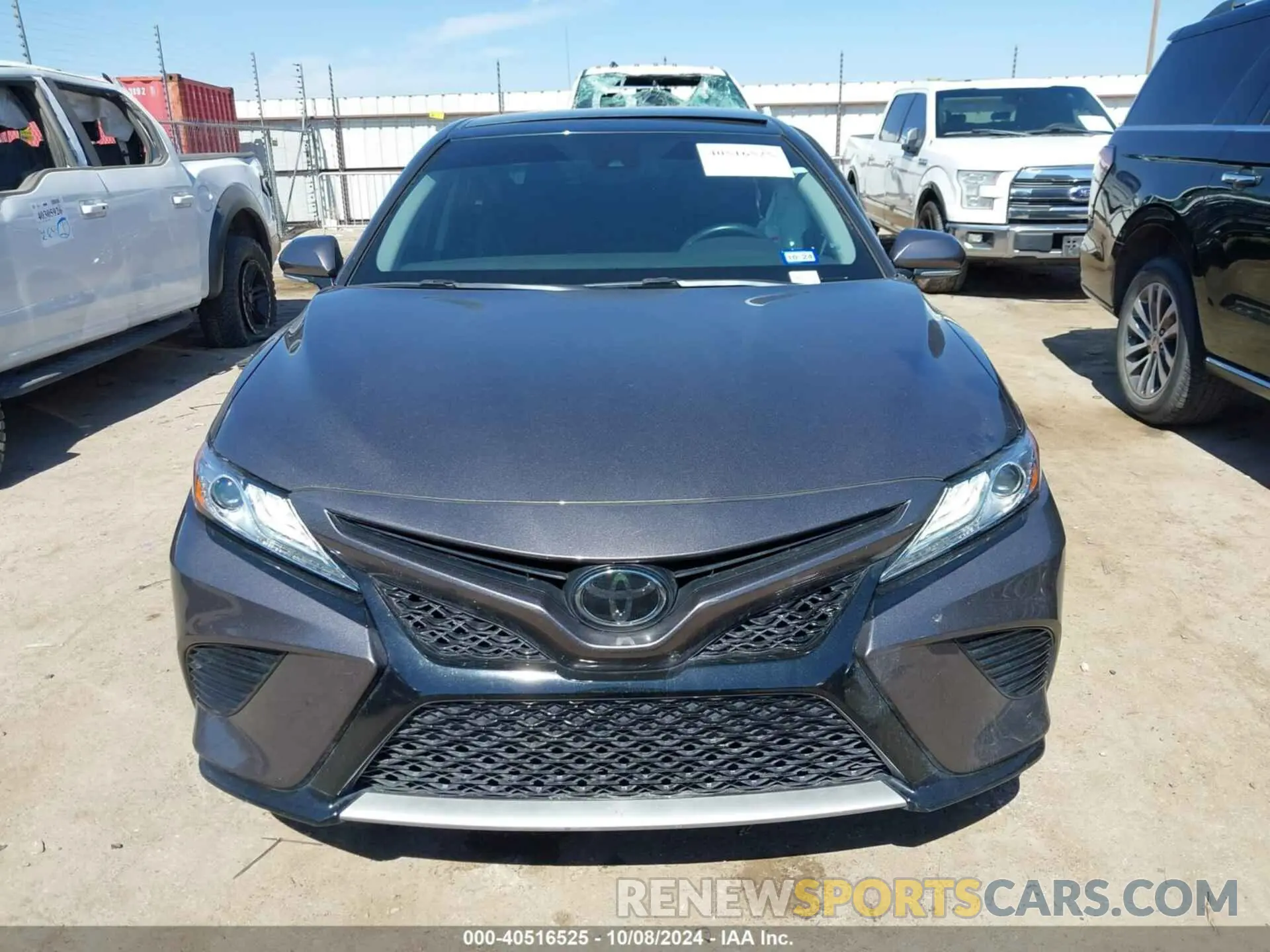 12 Photograph of a damaged car 4T1K61AK0LU355501 TOYOTA CAMRY 2020