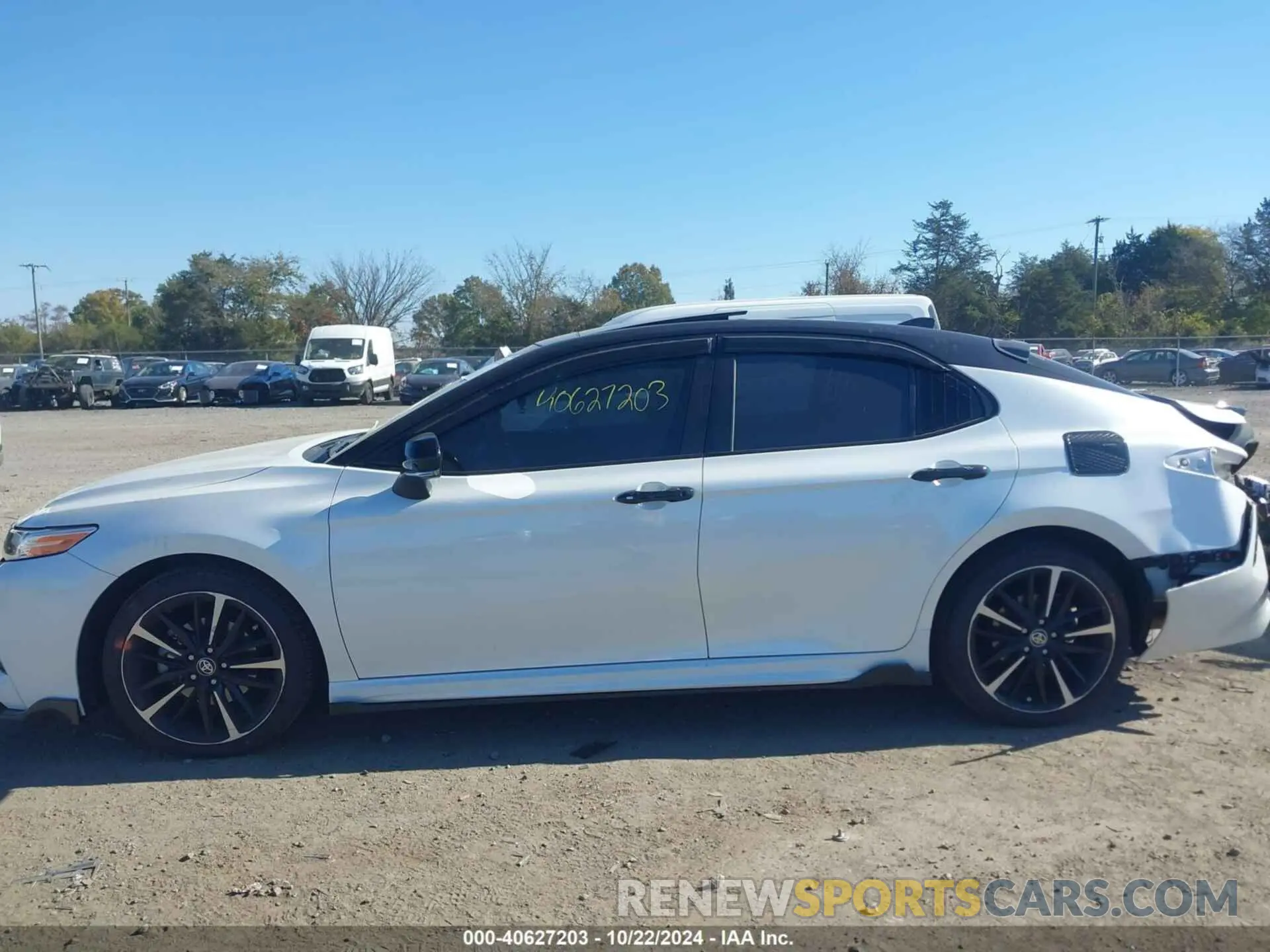 14 Photograph of a damaged car 4T1K61AK0LU363128 TOYOTA CAMRY 2020