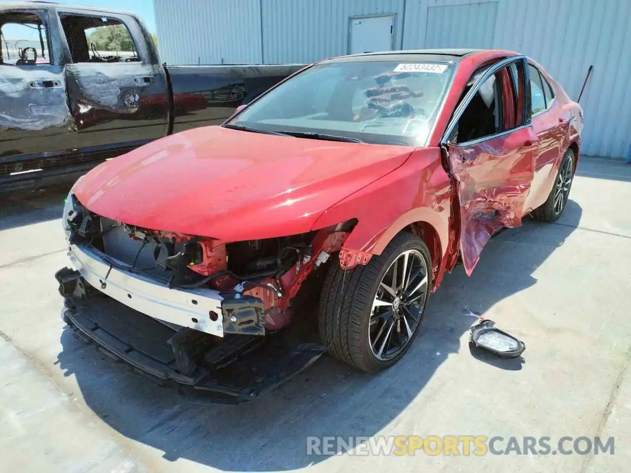 2 Photograph of a damaged car 4T1K61AK0LU373450 TOYOTA CAMRY 2020