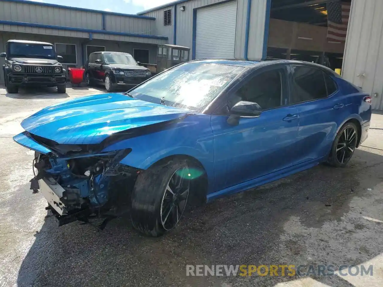 1 Photograph of a damaged car 4T1K61AK0LU384299 TOYOTA CAMRY 2020