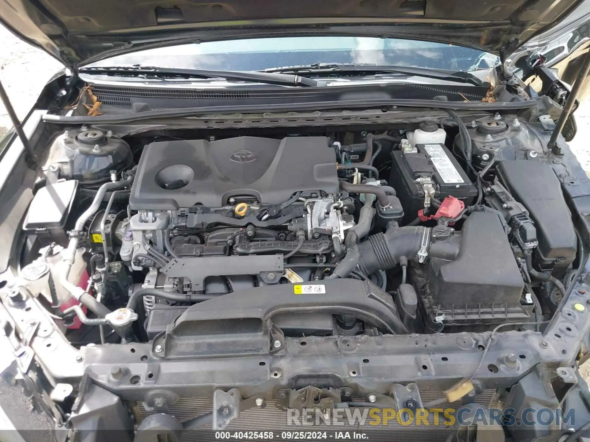 10 Photograph of a damaged car 4T1K61AK0LU501136 TOYOTA CAMRY 2020