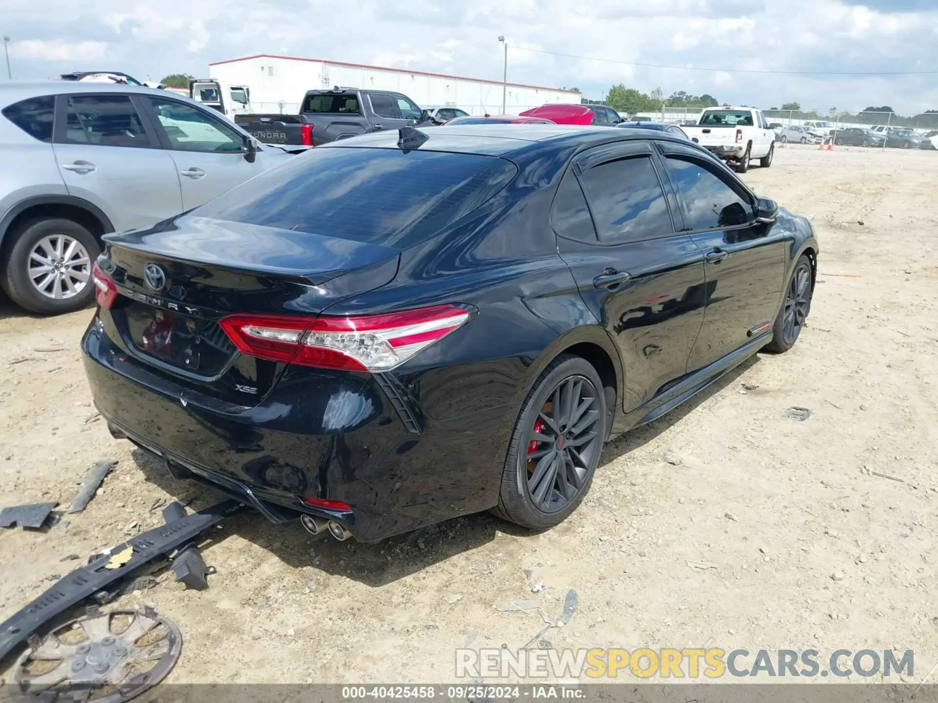 4 Photograph of a damaged car 4T1K61AK0LU501136 TOYOTA CAMRY 2020