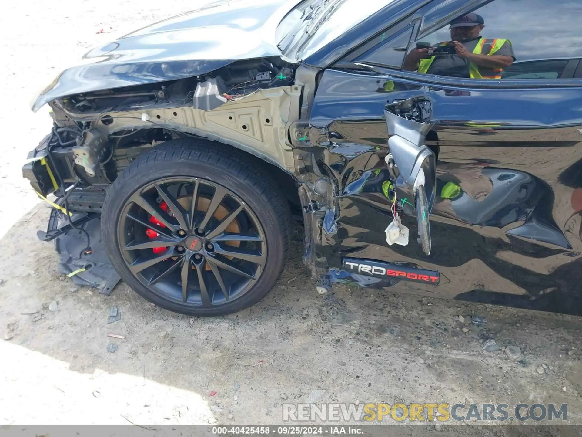 6 Photograph of a damaged car 4T1K61AK0LU501136 TOYOTA CAMRY 2020