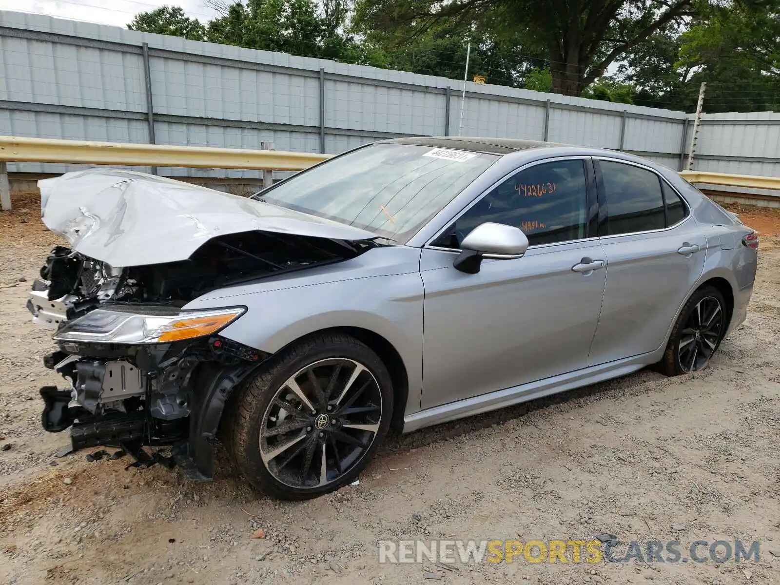 2 Photograph of a damaged car 4T1K61AK0LU504358 TOYOTA CAMRY 2020