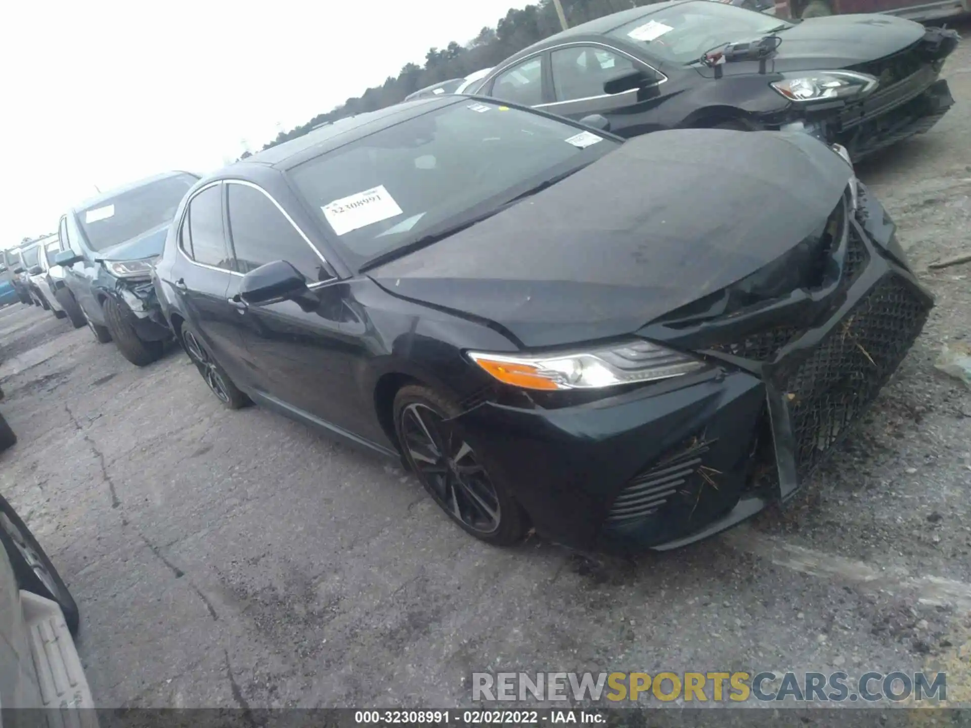 1 Photograph of a damaged car 4T1K61AK0LU505221 TOYOTA CAMRY 2020