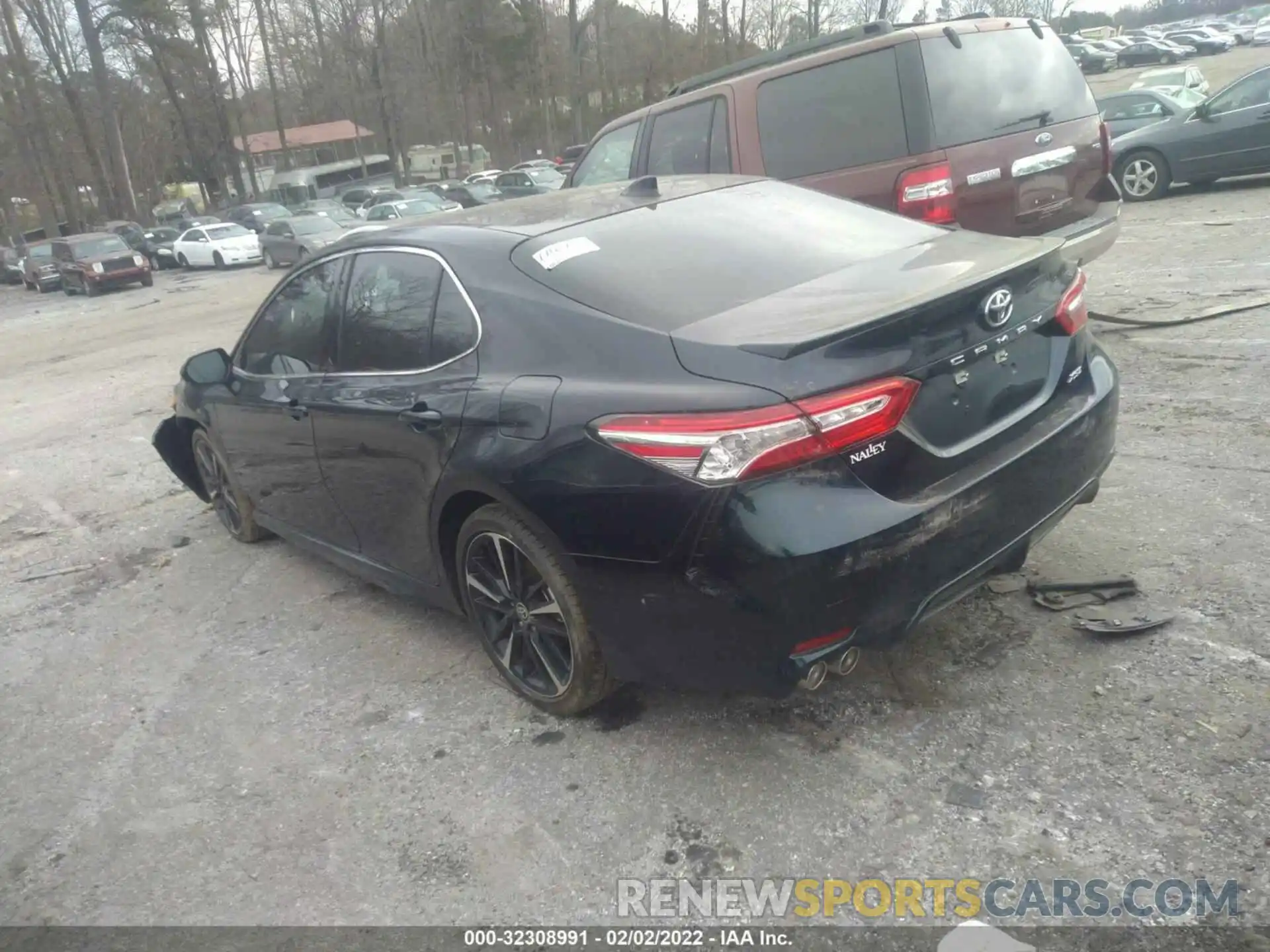 3 Photograph of a damaged car 4T1K61AK0LU505221 TOYOTA CAMRY 2020