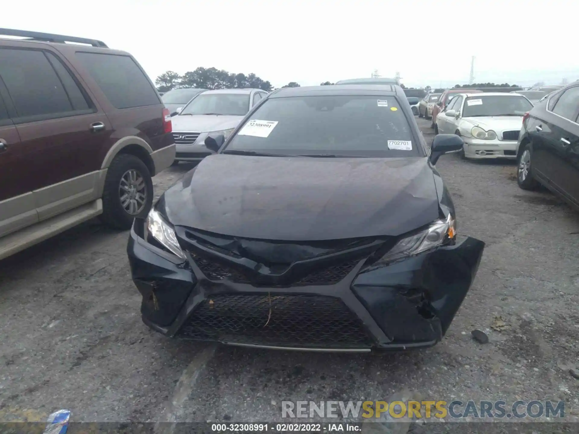 6 Photograph of a damaged car 4T1K61AK0LU505221 TOYOTA CAMRY 2020