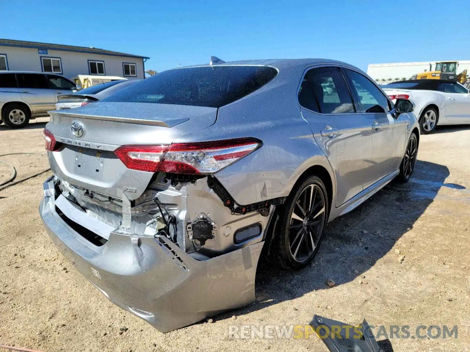 4 Photograph of a damaged car 4T1K61AK0LU903853 TOYOTA CAMRY 2020