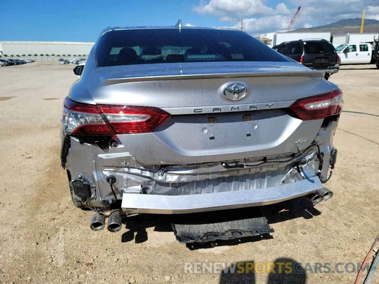 9 Photograph of a damaged car 4T1K61AK0LU903853 TOYOTA CAMRY 2020