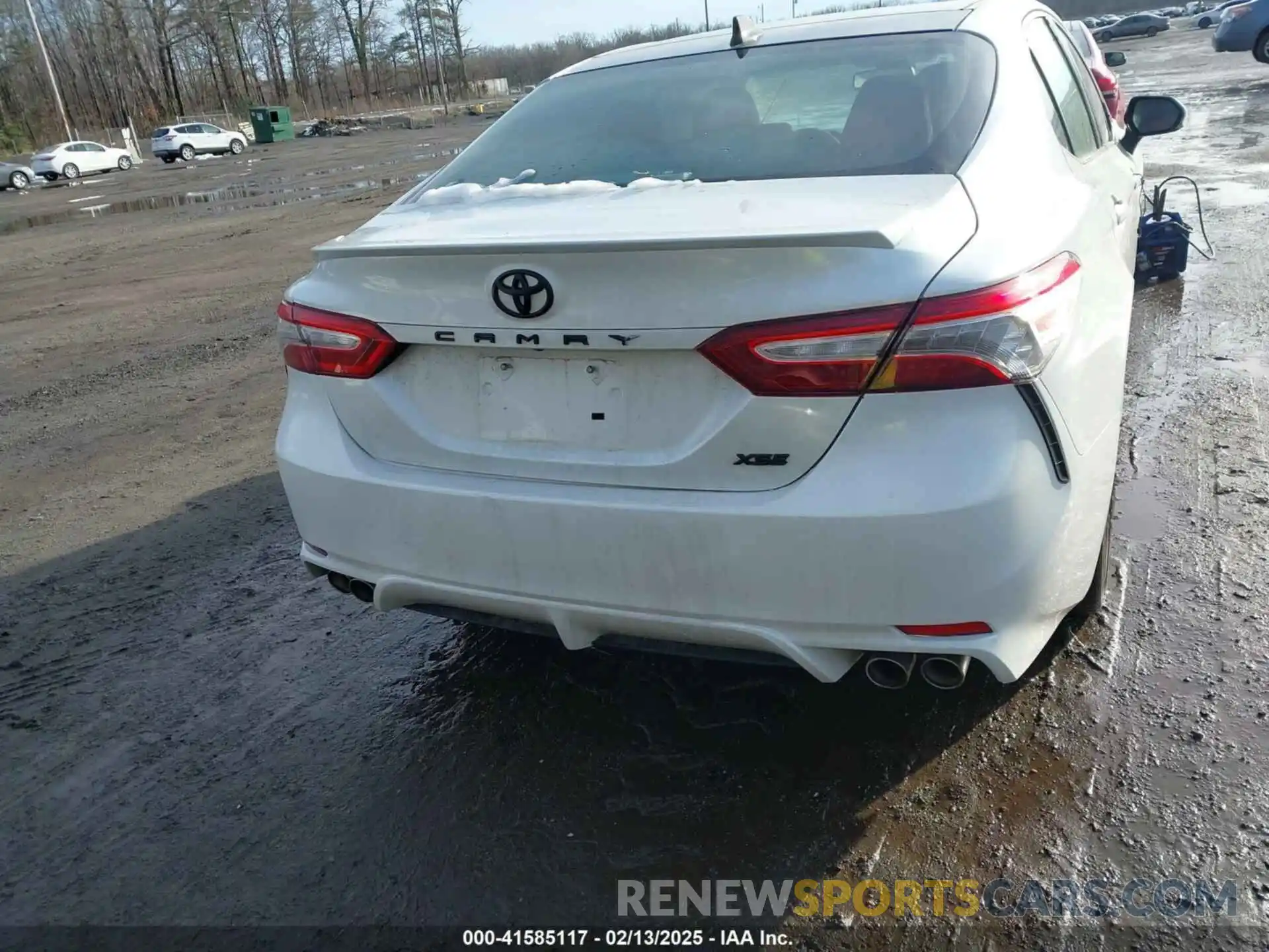 16 Photograph of a damaged car 4T1K61AK0LU932611 TOYOTA CAMRY 2020