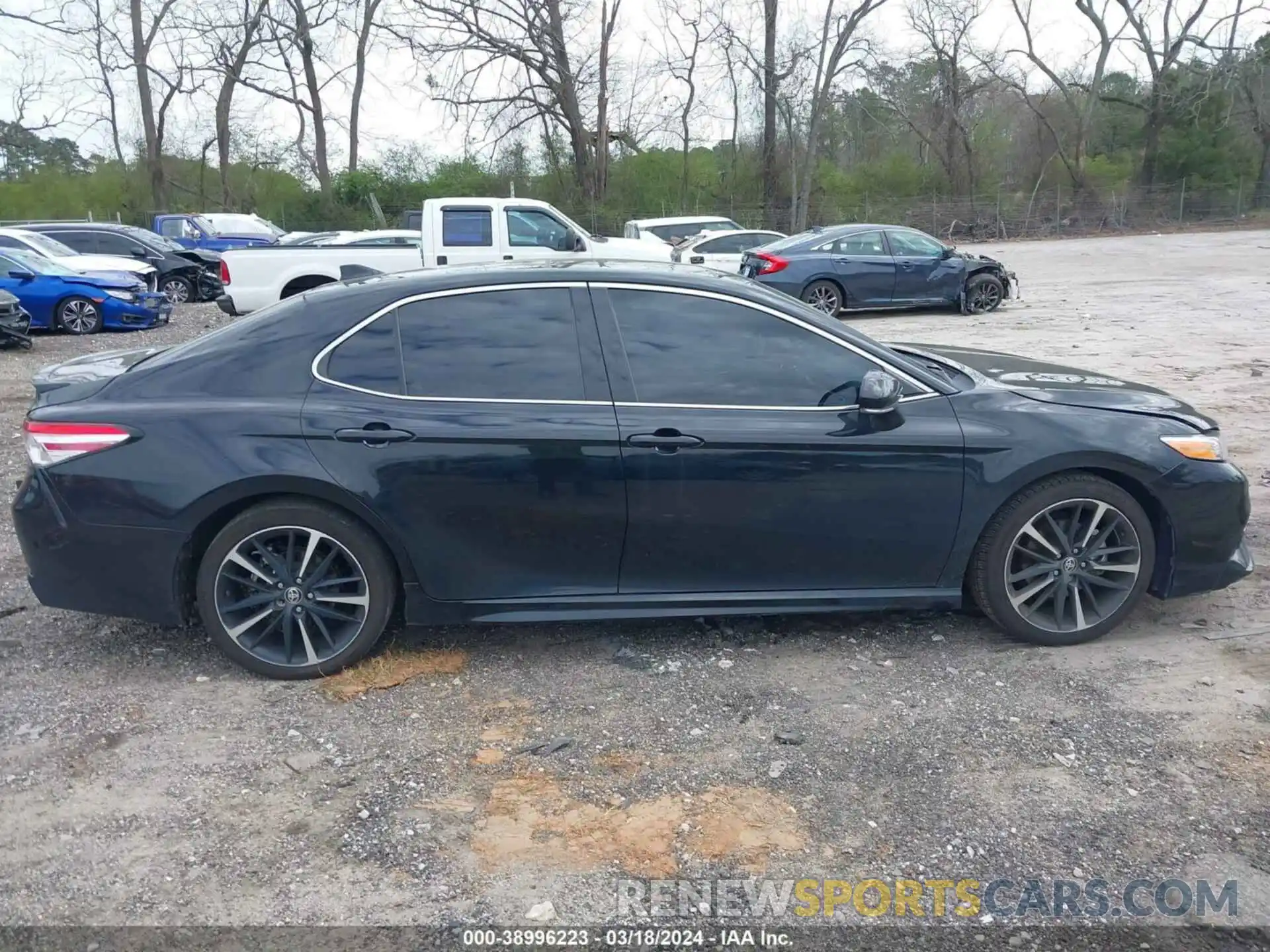 13 Photograph of a damaged car 4T1K61AK0LU989701 TOYOTA CAMRY 2020