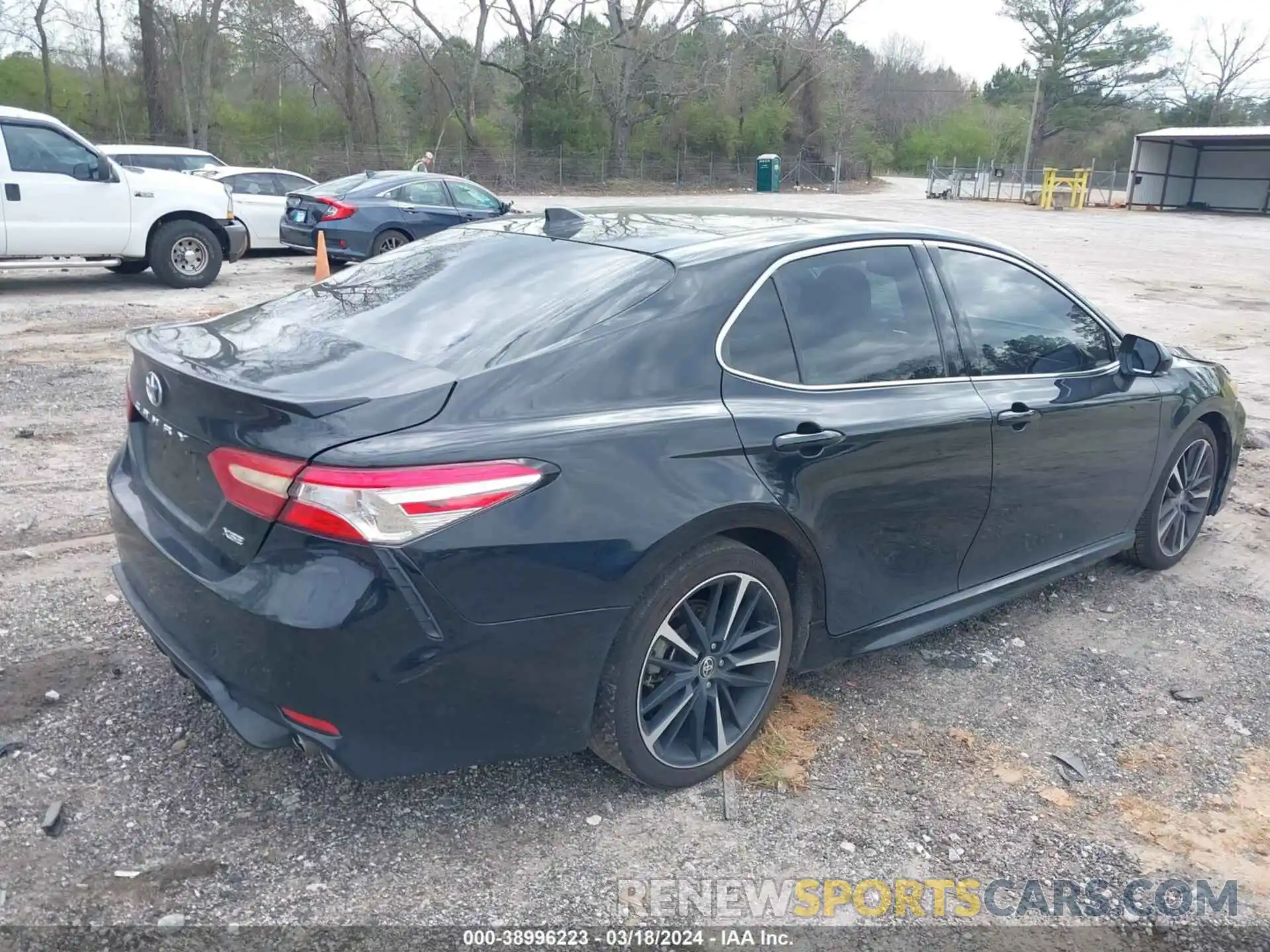 4 Photograph of a damaged car 4T1K61AK0LU989701 TOYOTA CAMRY 2020