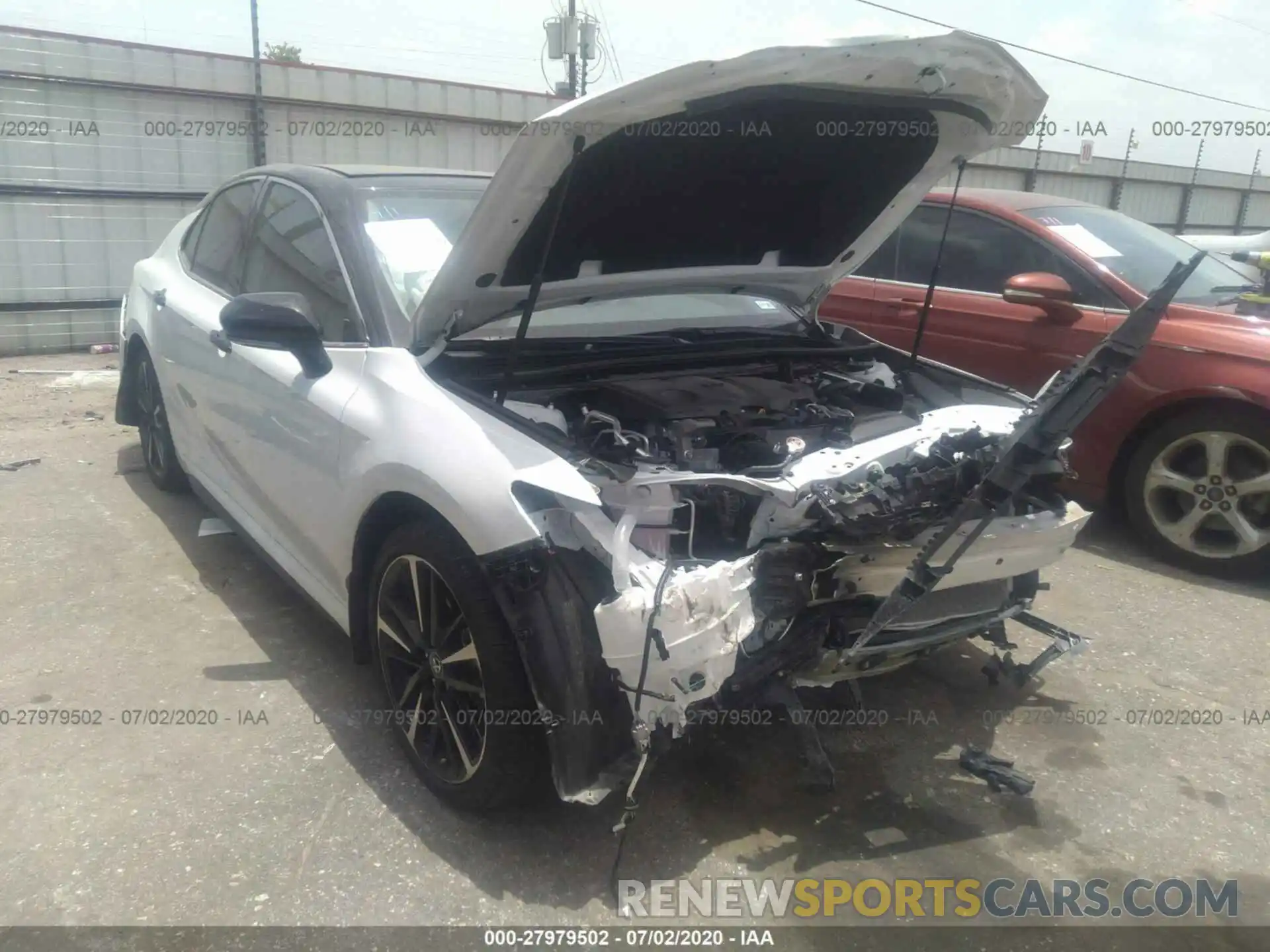 1 Photograph of a damaged car 4T1K61AK1LU315119 TOYOTA CAMRY 2020