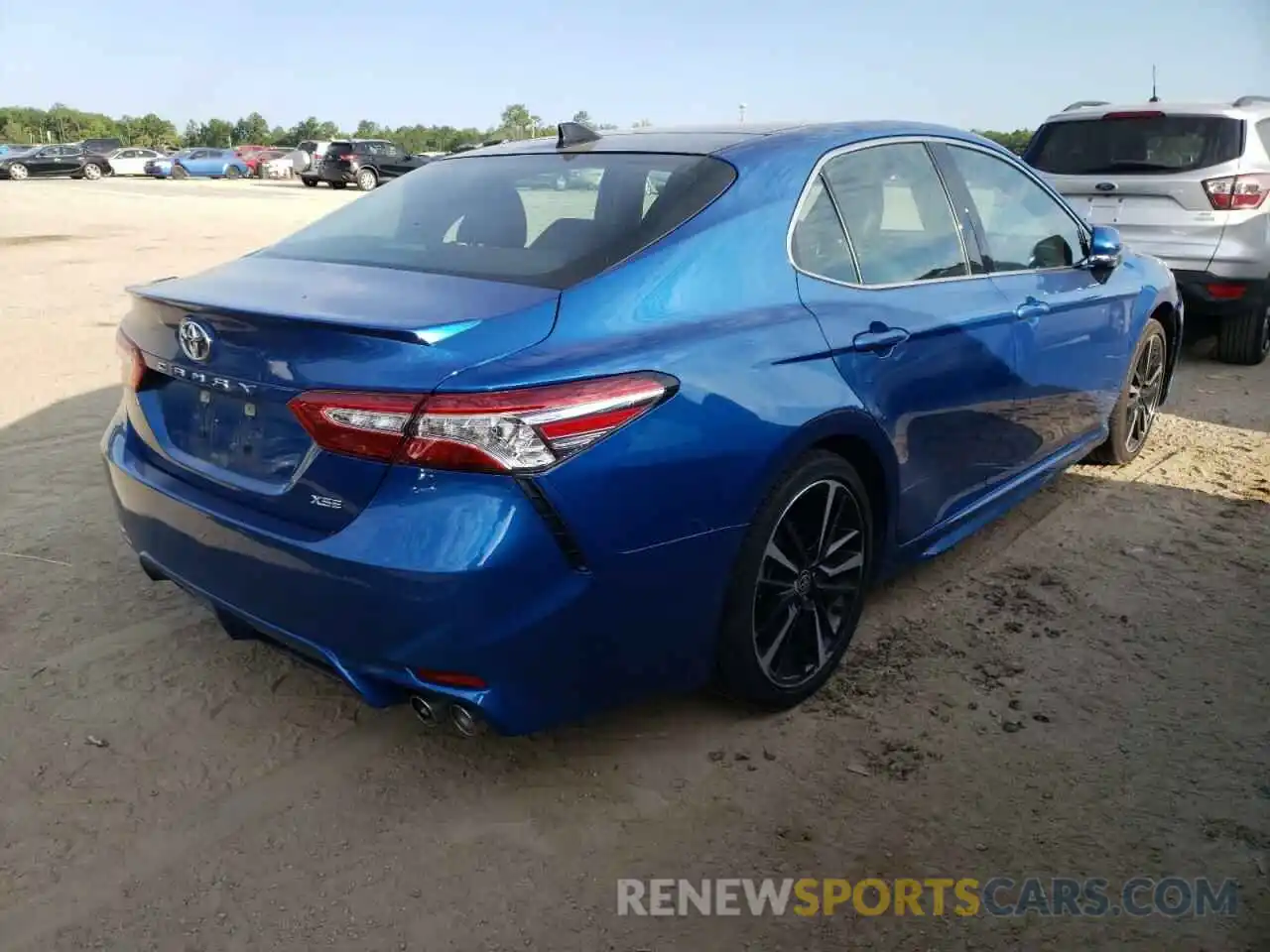 4 Photograph of a damaged car 4T1K61AK1LU398552 TOYOTA CAMRY 2020