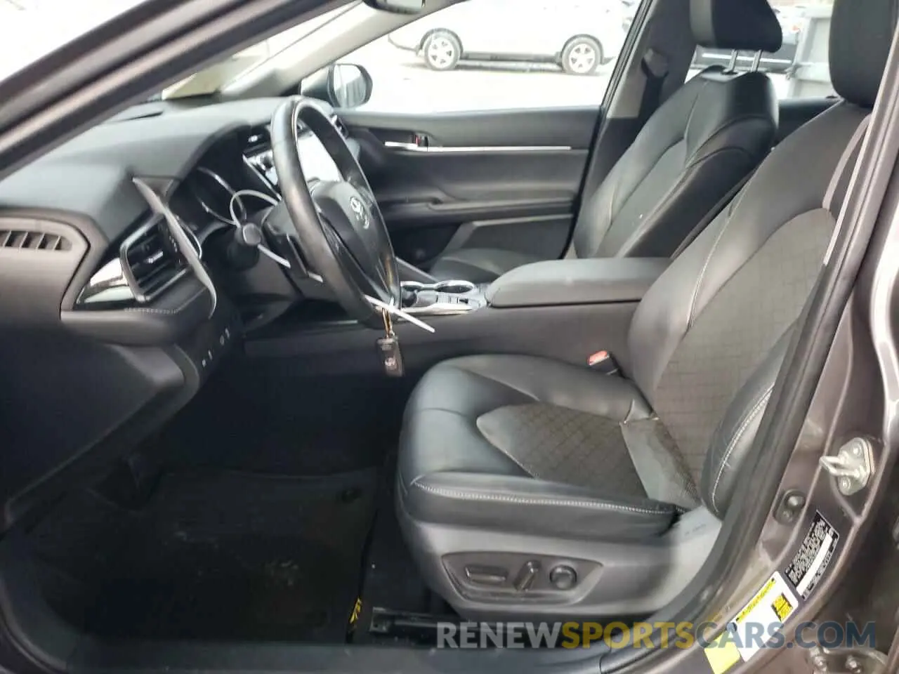 7 Photograph of a damaged car 4T1K61AK1LU858907 TOYOTA CAMRY 2020