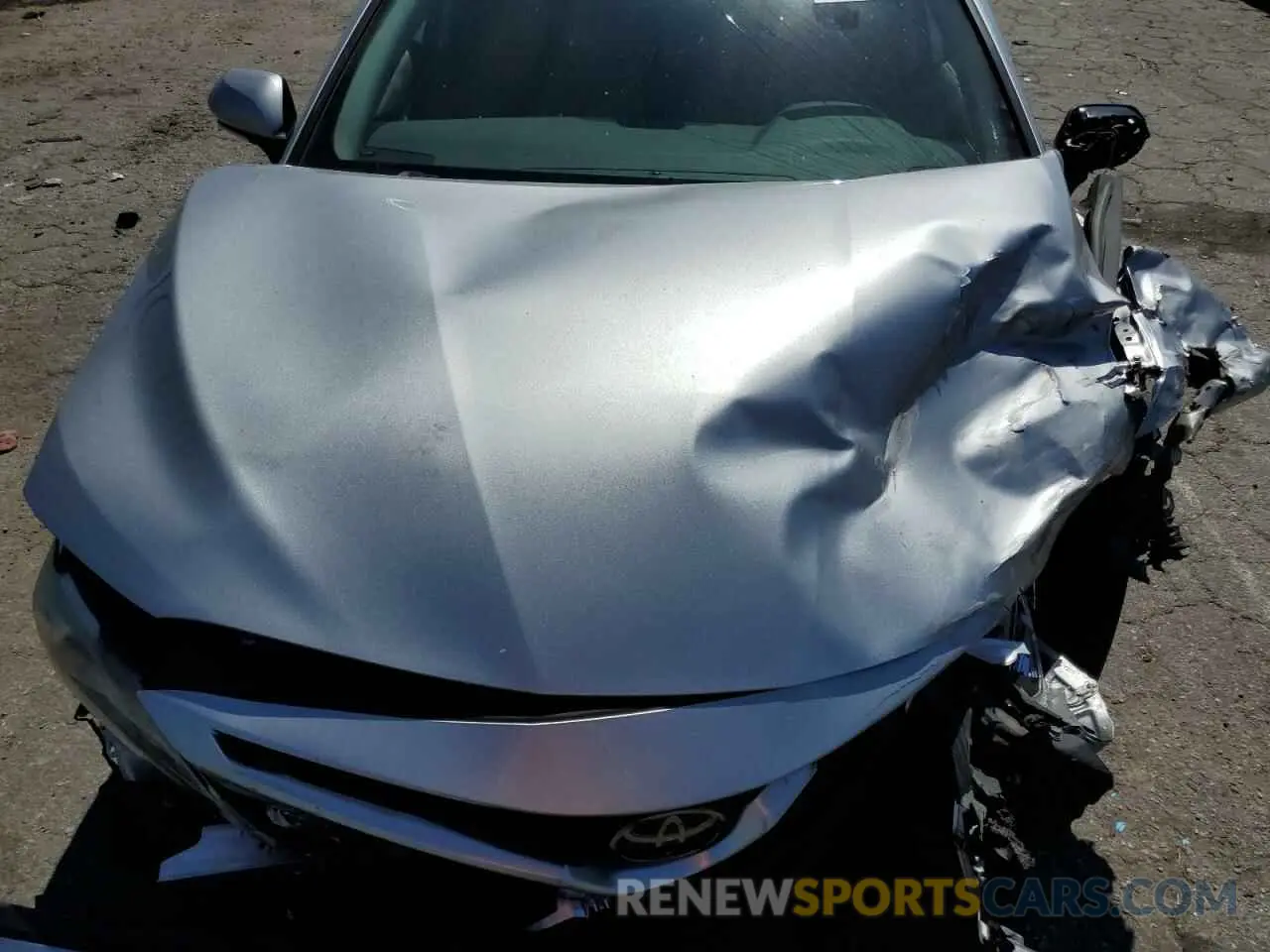 11 Photograph of a damaged car 4T1K61AK1LU870474 TOYOTA CAMRY 2020