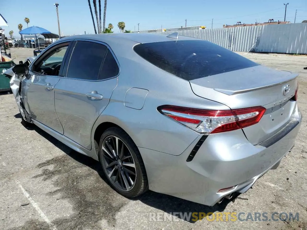 2 Photograph of a damaged car 4T1K61AK1LU870474 TOYOTA CAMRY 2020