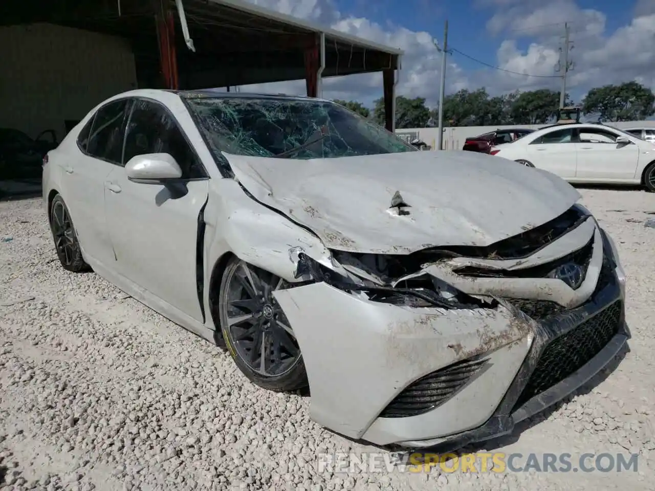 1 Photograph of a damaged car 4T1K61AK1LU906227 TOYOTA CAMRY 2020