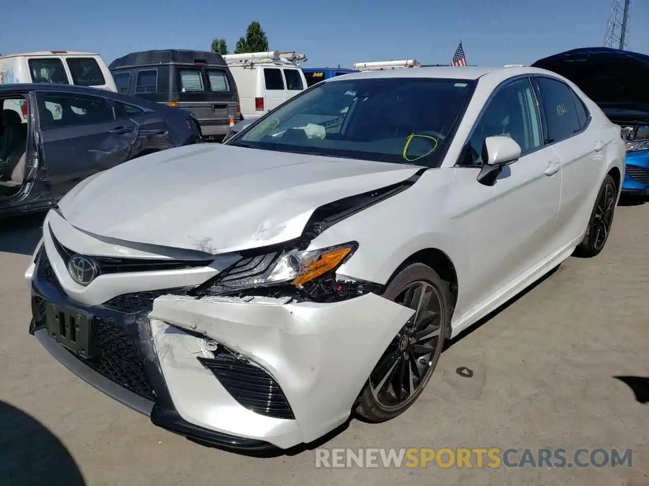 2 Photograph of a damaged car 4T1K61AK1LU972440 TOYOTA CAMRY 2020