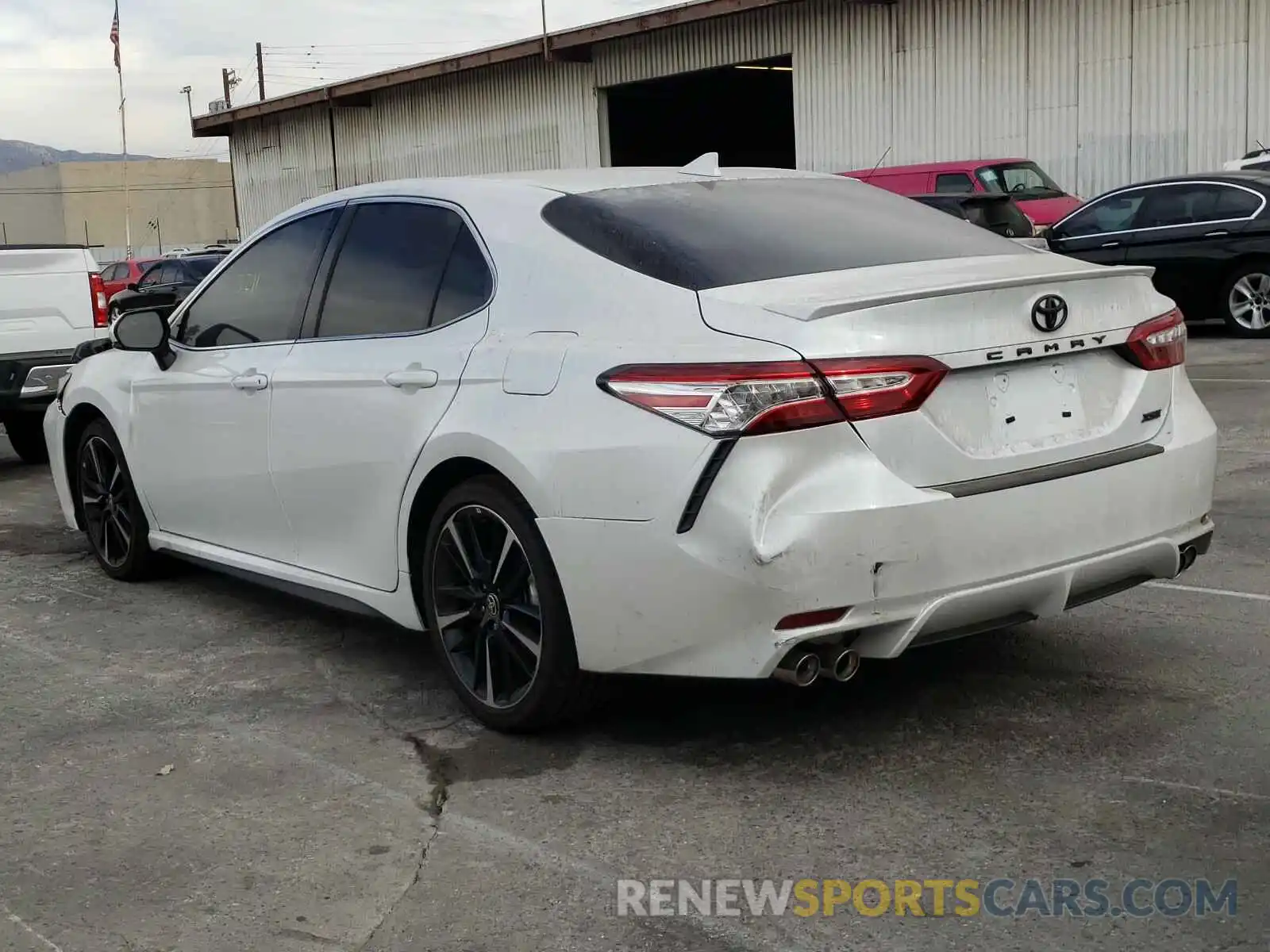 3 Photograph of a damaged car 4T1K61AK1LU984409 TOYOTA CAMRY 2020